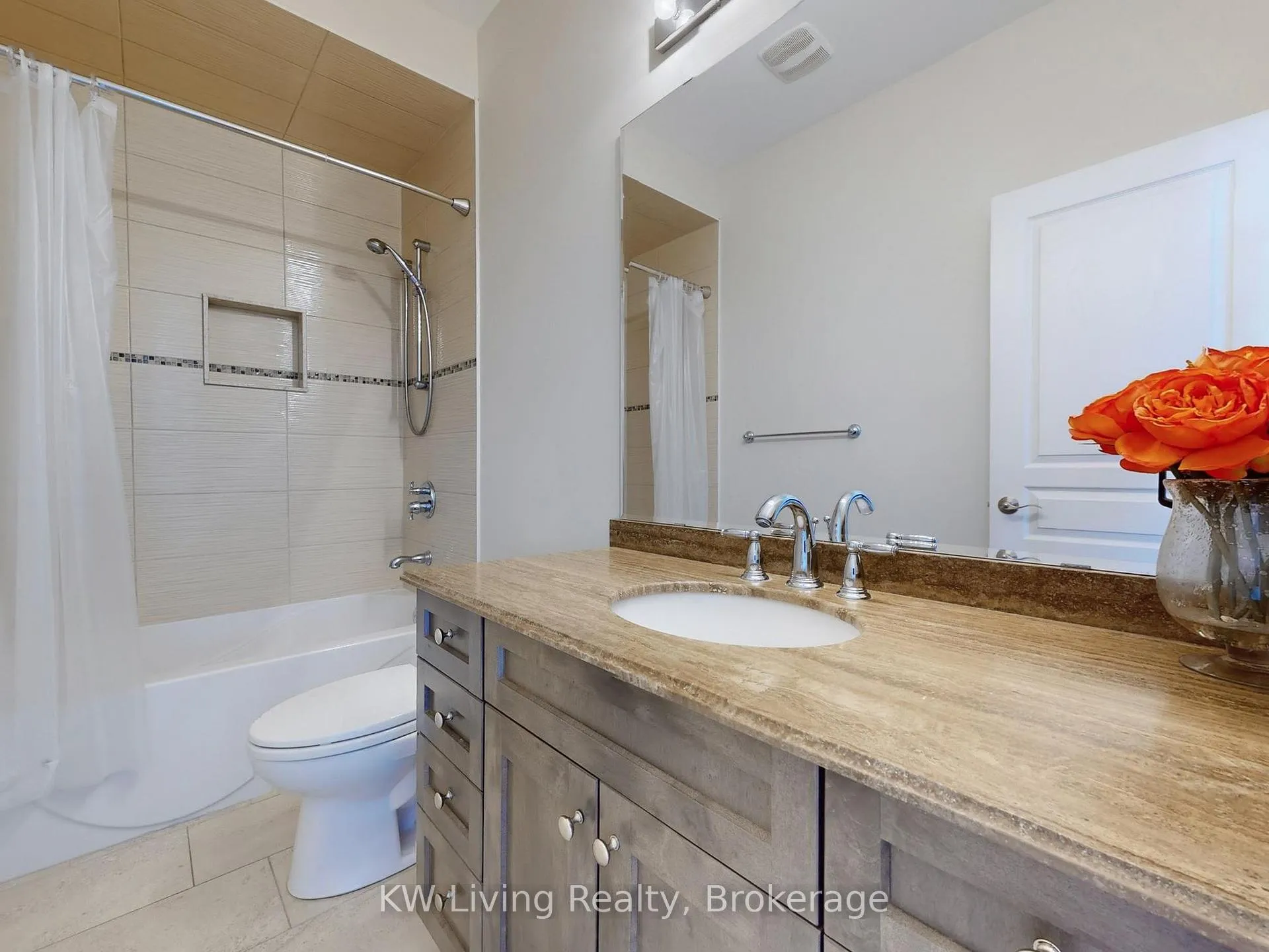 Photo 26 of 62 Carisbrooke Circle, Aurora, Bayview Southeast — HOMEH