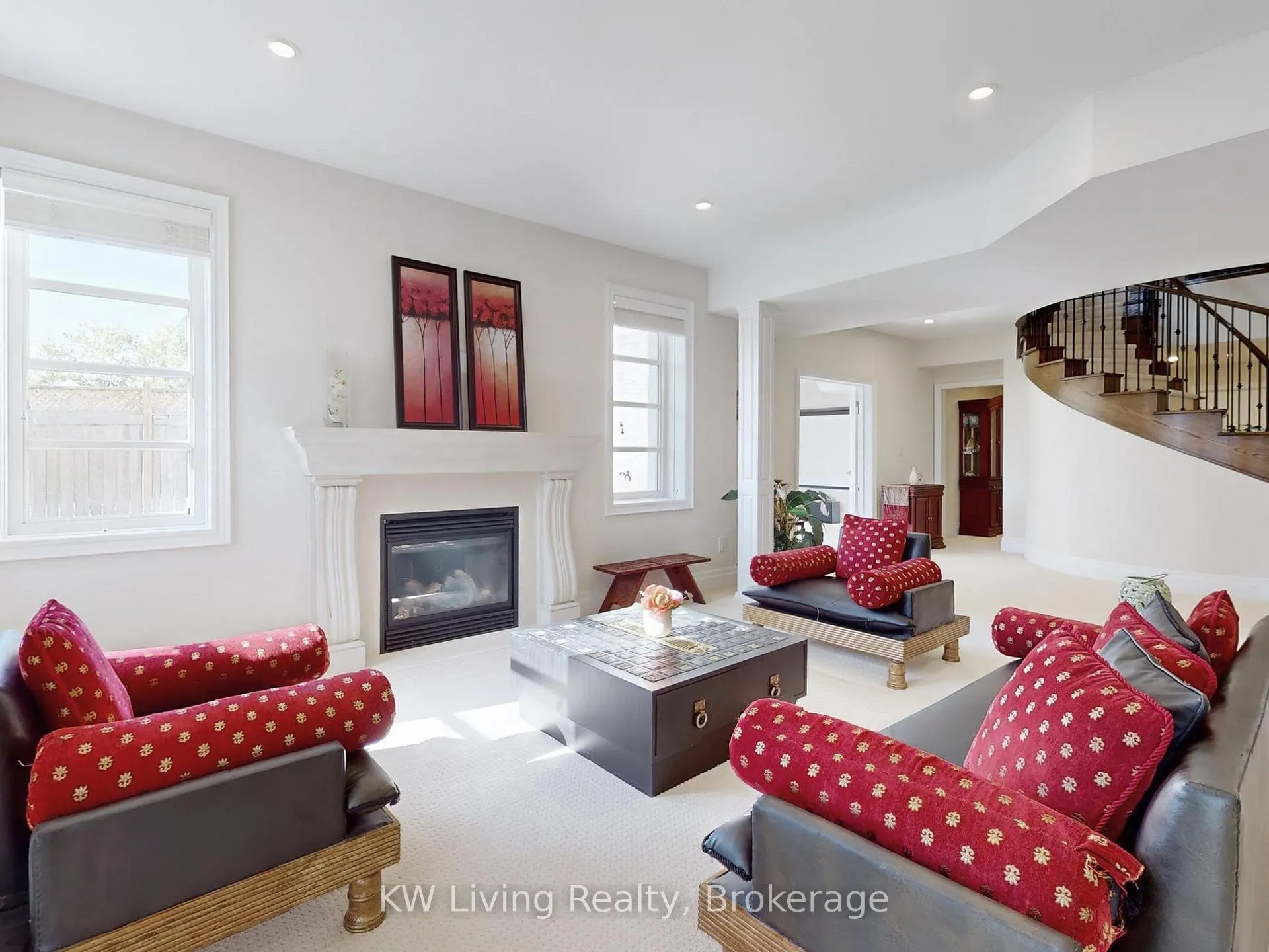 Photo 33 of 62 Carisbrooke Circle, Aurora, Bayview Southeast — HOMEH
