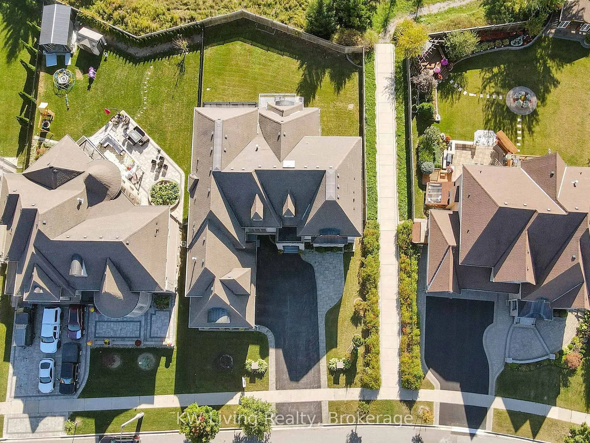 Photo 40 of 62 Carisbrooke Circle, Aurora, Bayview Southeast — HOMEH
