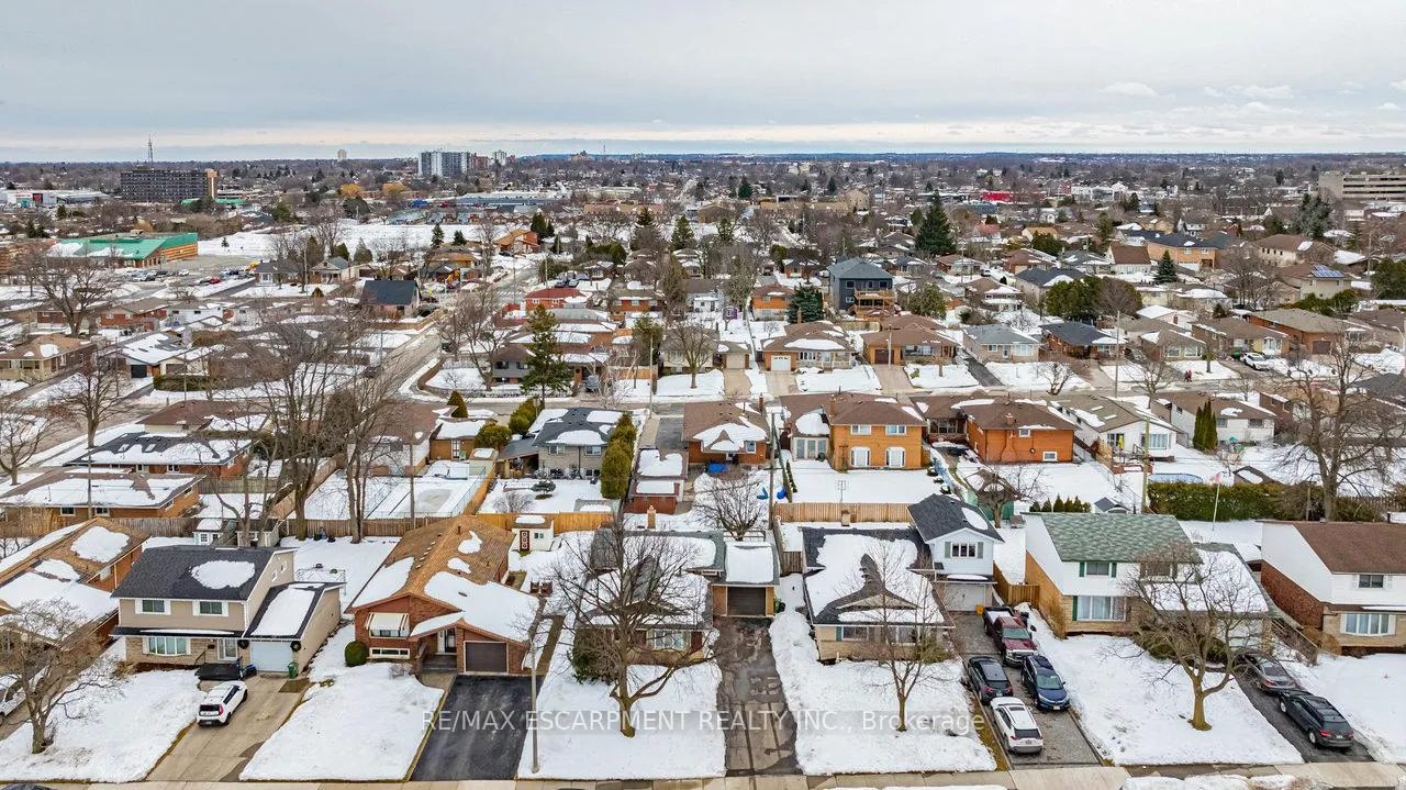 Photo 24 of 71 Mountbatten Drive, Hamilton, Rolston — HOMEH