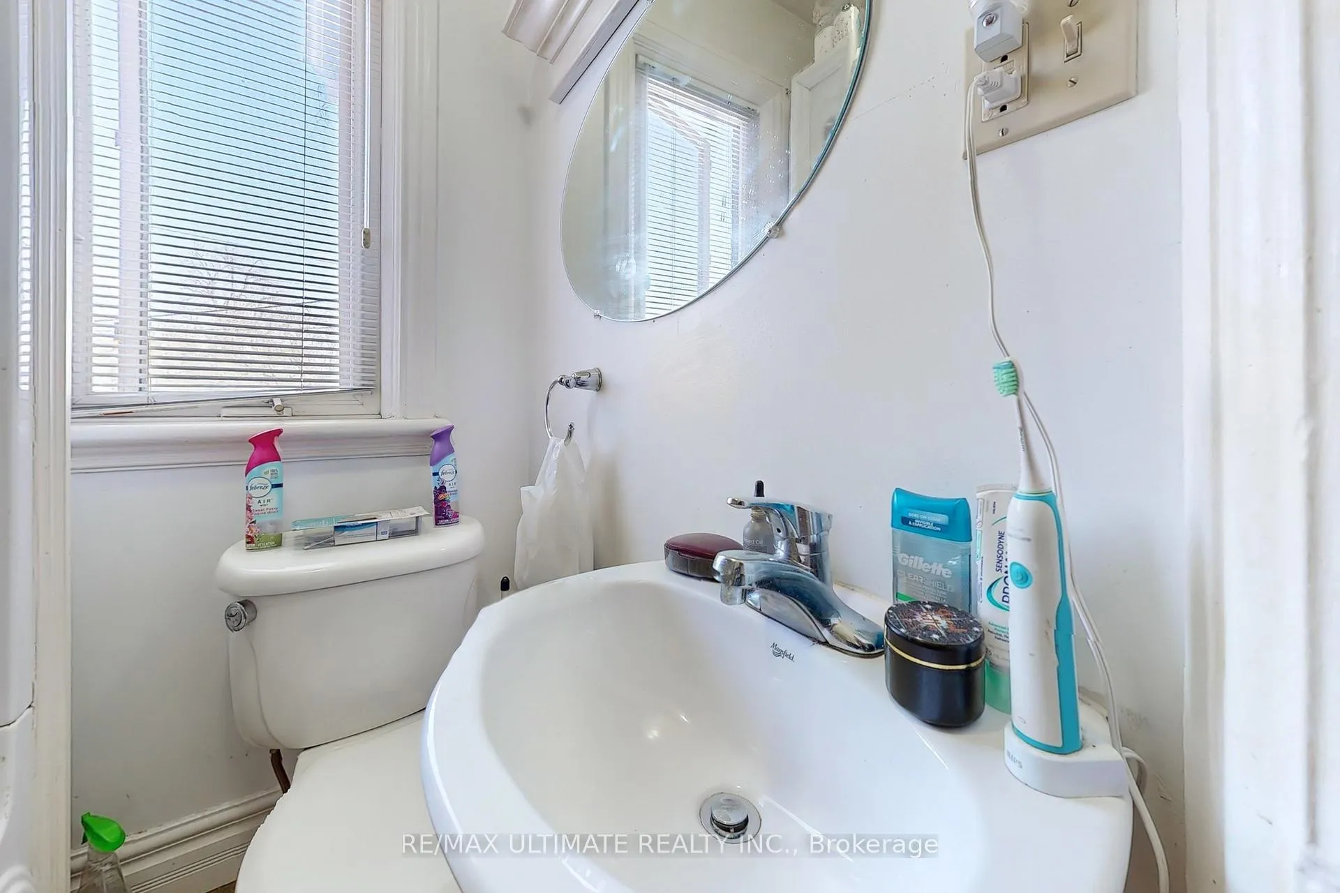 Photo 7 of 49 Wentworth Street N, Hamilton, Landsdale — HOMEH