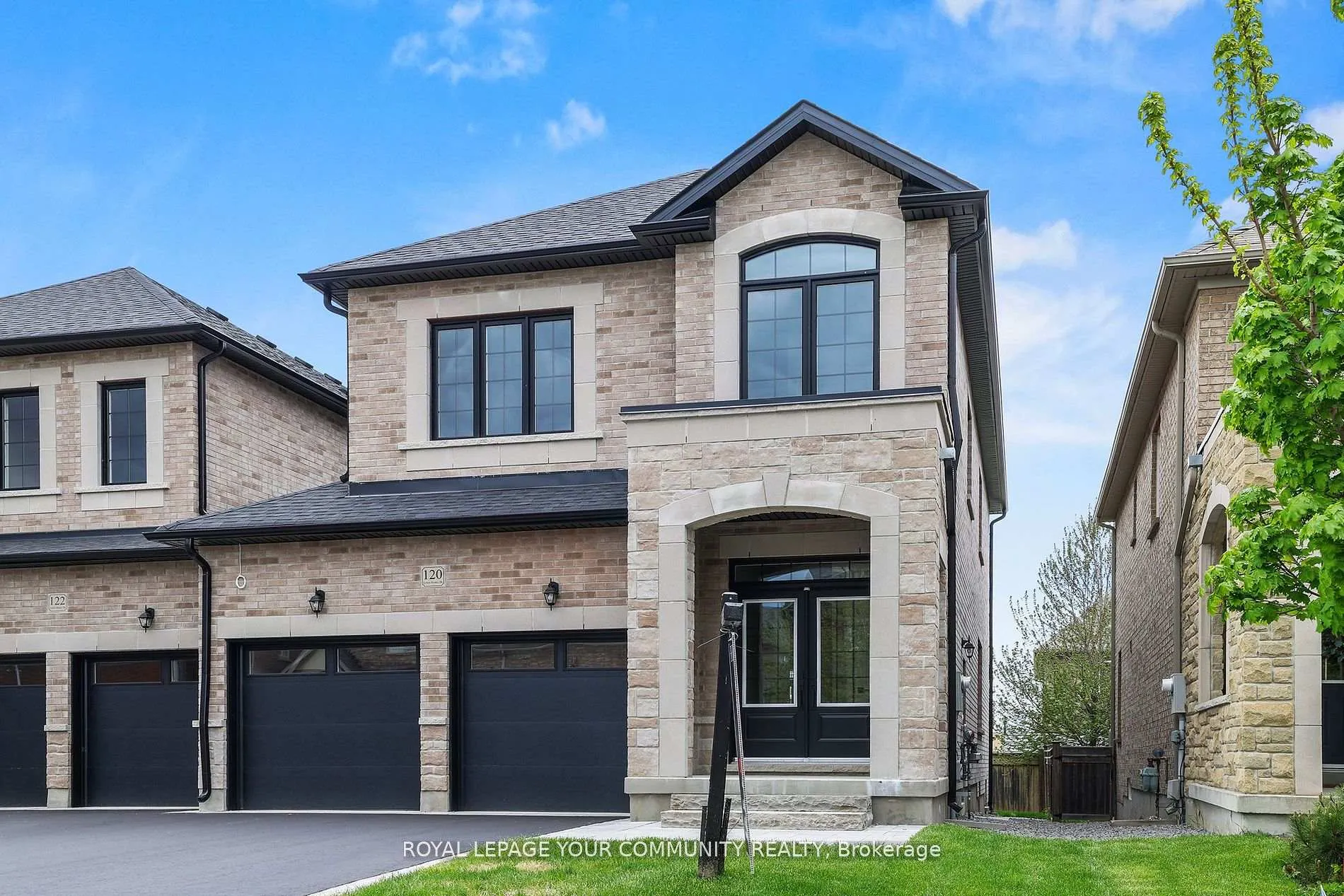 Photo 3 of 120 Lewis Honey Drive, Aurora, Bayview Northeast — HOMEH