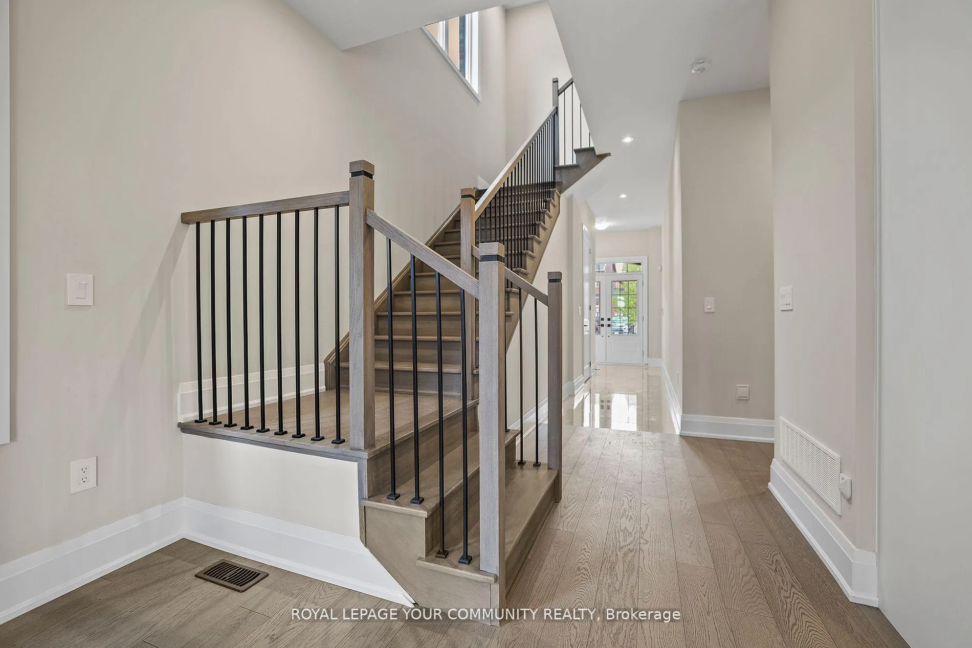 Photo 5 of 120 Lewis Honey Drive, Aurora, Bayview Northeast — HOMEH
