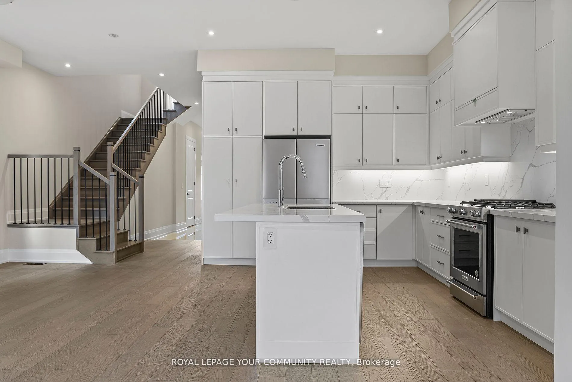 Photo 9 of 120 Lewis Honey Drive, Aurora, Bayview Northeast — HOMEH