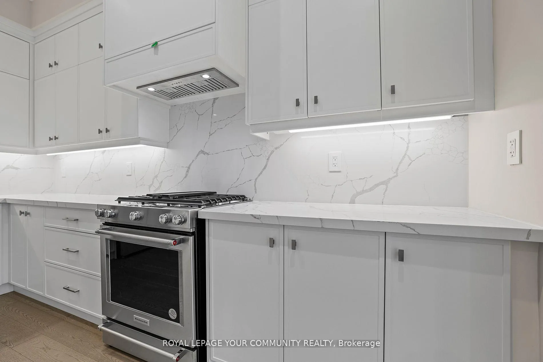 Photo 10 of 120 Lewis Honey Drive, Aurora, Bayview Northeast — HOMEH
