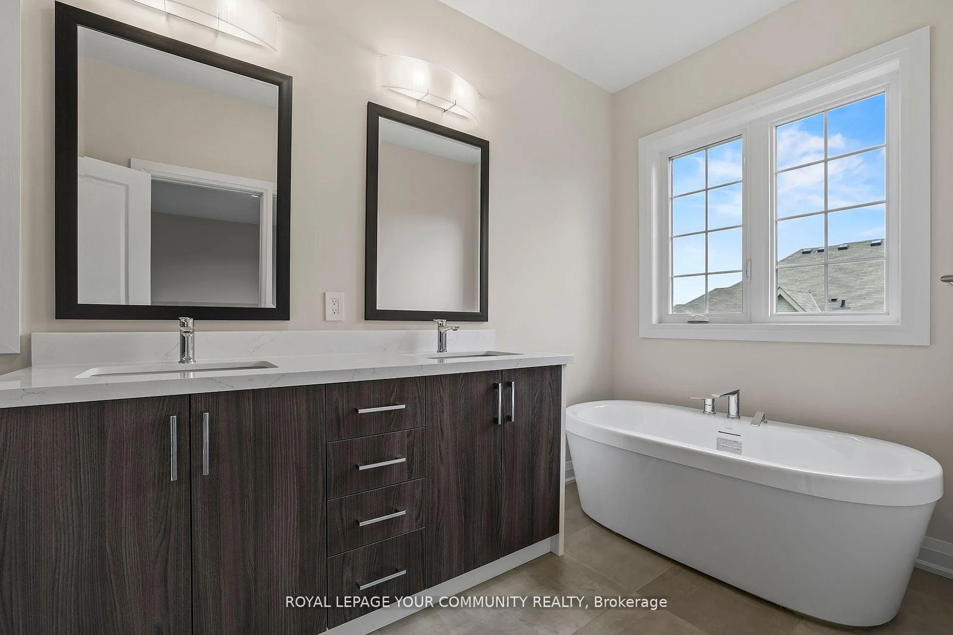 Photo 31 of 120 Lewis Honey Drive, Aurora, Bayview Northeast — HOMEH