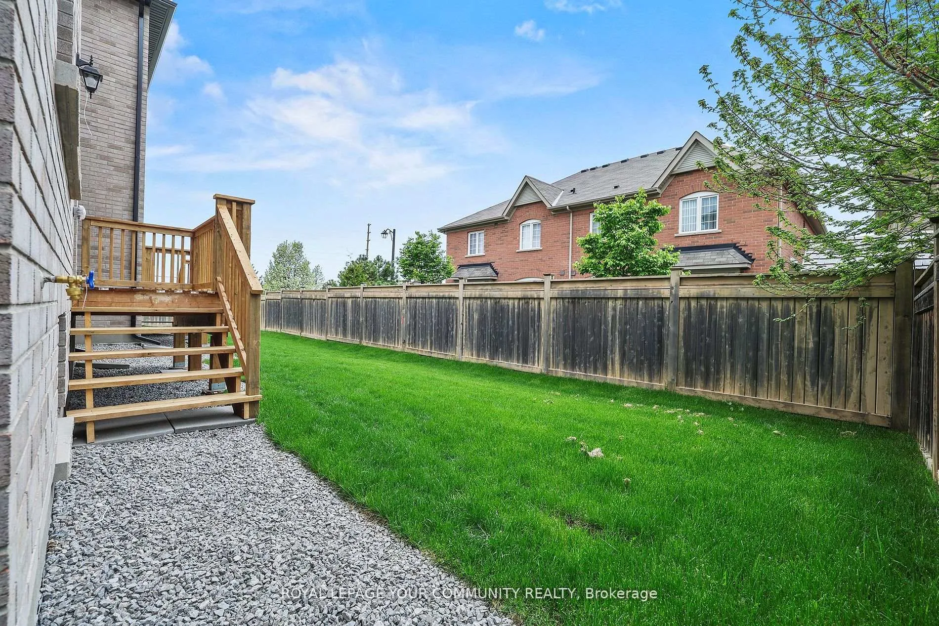 Photo 37 of 120 Lewis Honey Drive, Aurora, Bayview Northeast — HOMEH