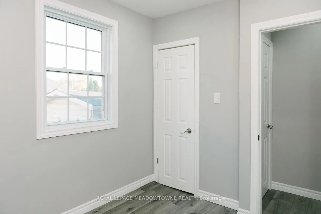 Photo 11 of 673 Knox Avenue, Hamilton, Parkview — HOMEH