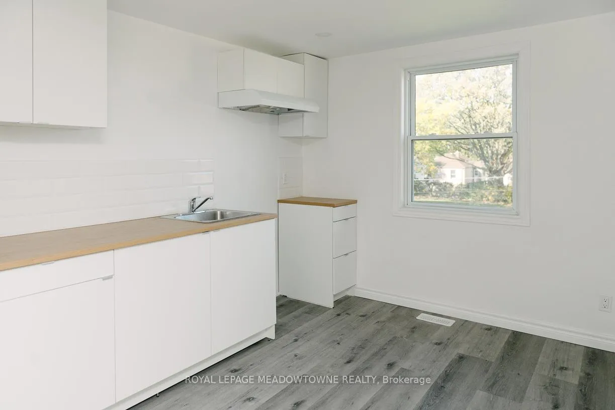 Photo 15 of 673 Knox Avenue, Hamilton, Parkview — HOMEH