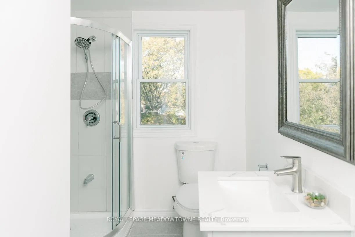 Photo 17 of 673 Knox Avenue, Hamilton, Parkview — HOMEH