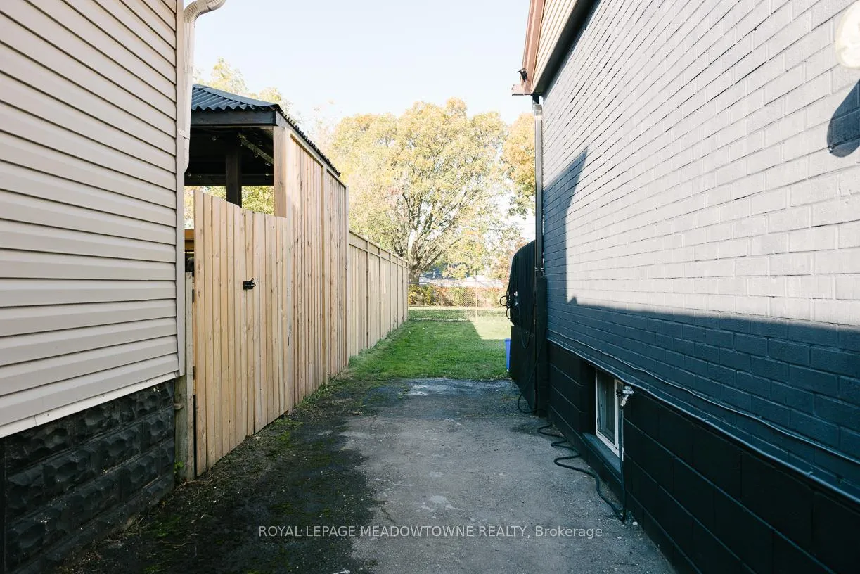 Photo 37 of 673 Knox Avenue, Hamilton, Parkview — HOMEH