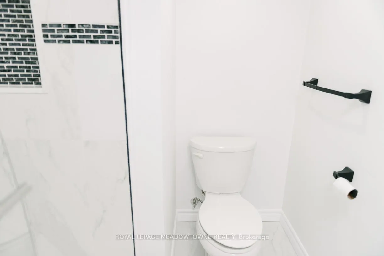 Photo 38 of 673 Knox Avenue, Hamilton, Parkview — HOMEH