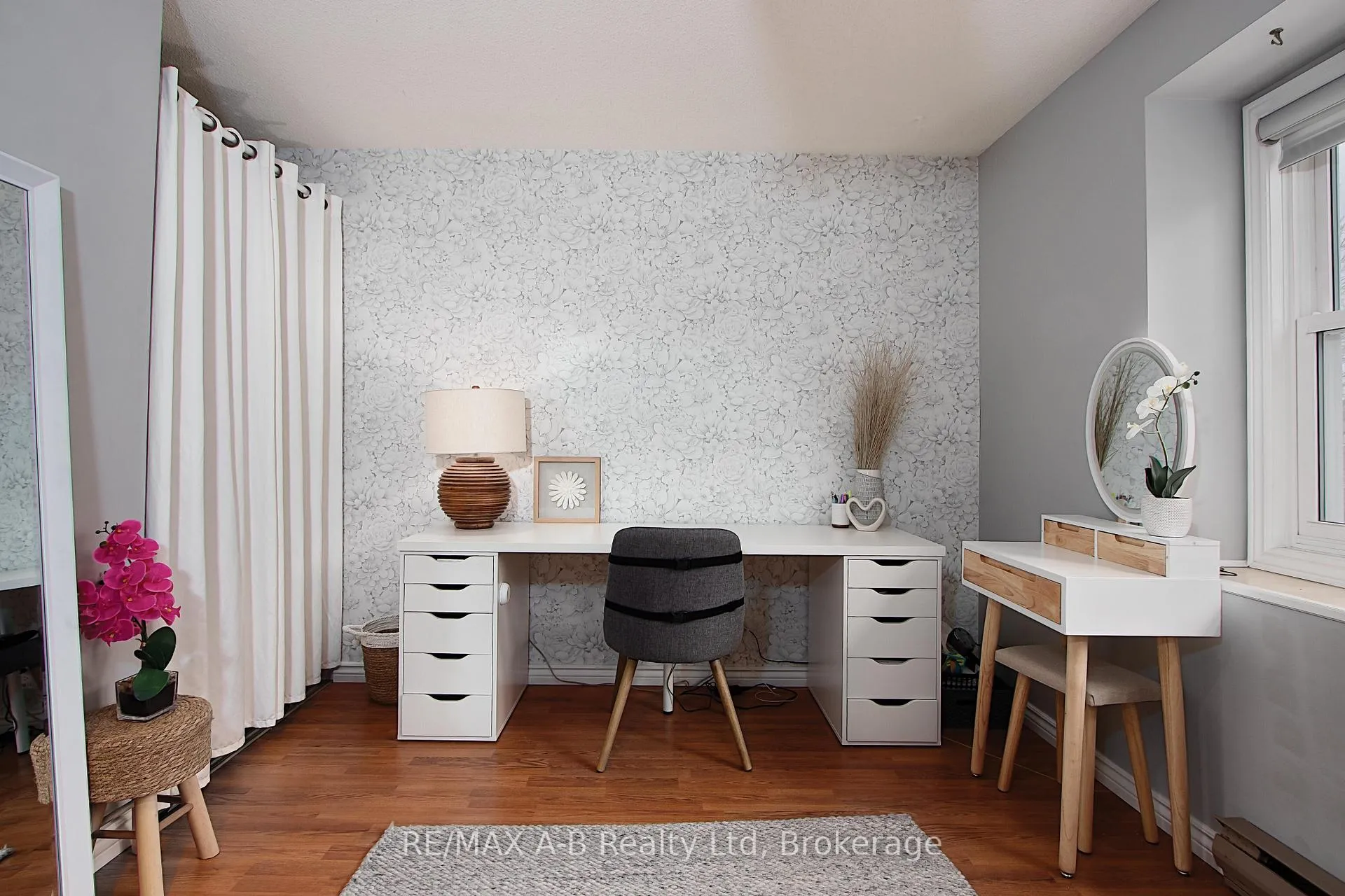 Photo 7 of 398 Dayna Crescent, Waterloo — HOMEH
