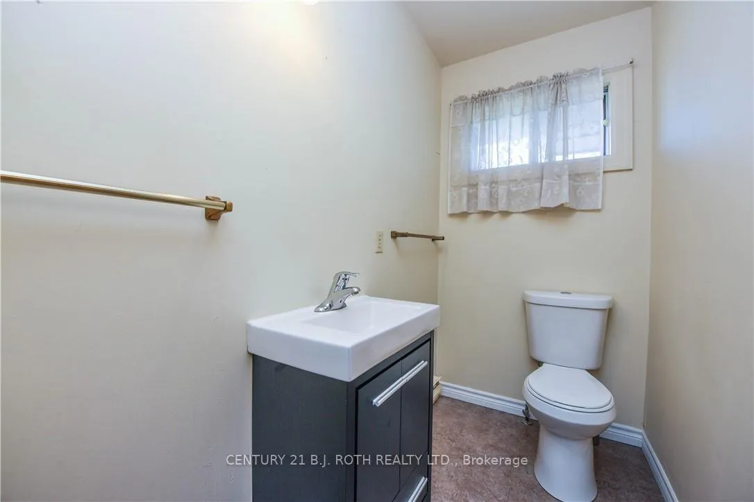 Photo 9 of 2146 Innisfil Beach Road, Innisfil, Alcona — HOMEH