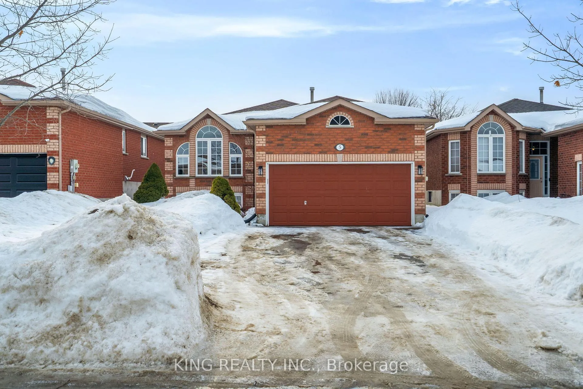 Photo 1 of 5 Danielle Crescent, Barrie, Painswick South — HOMEH