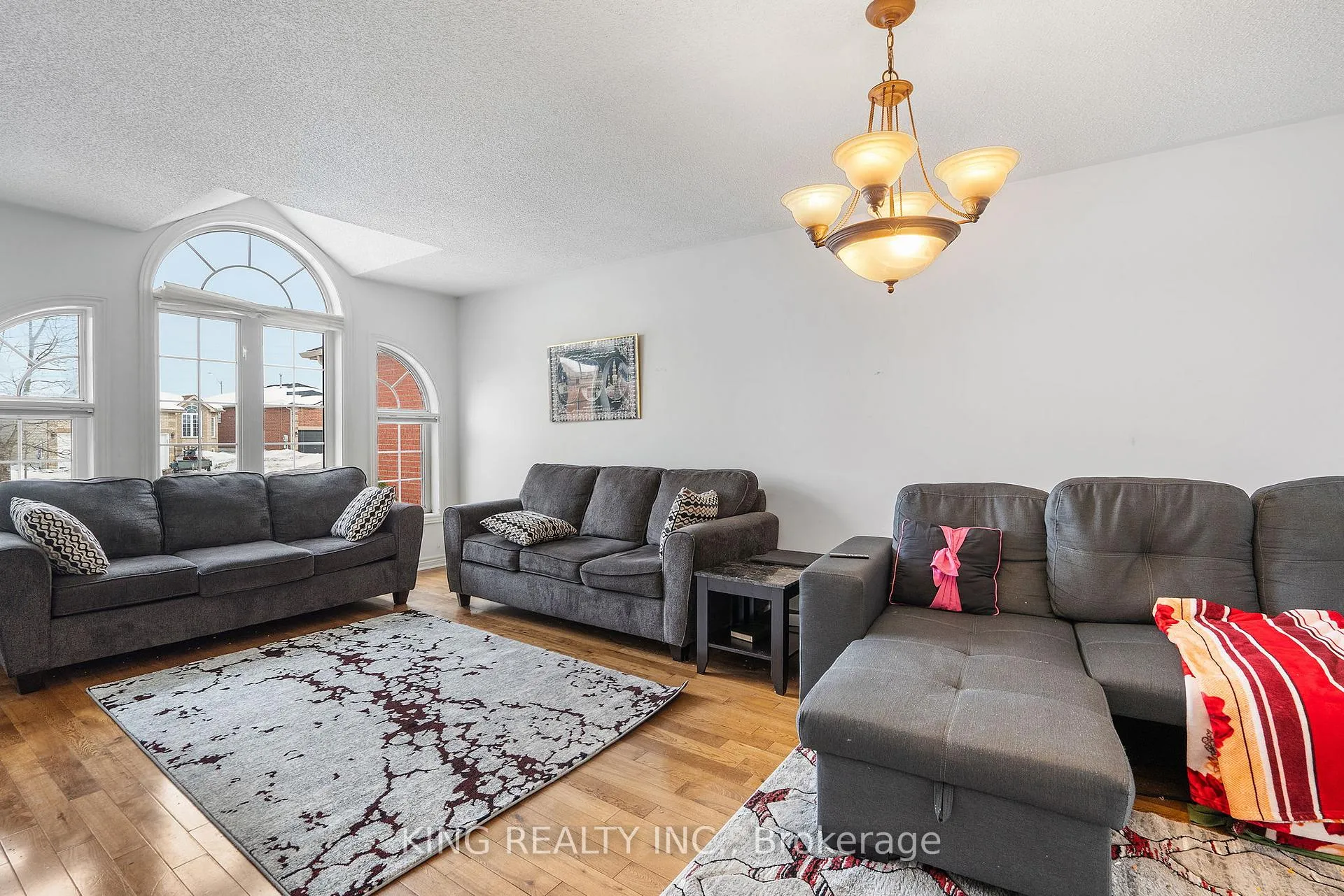 Photo 7 of 5 Danielle Crescent, Barrie, Painswick South — HOMEH