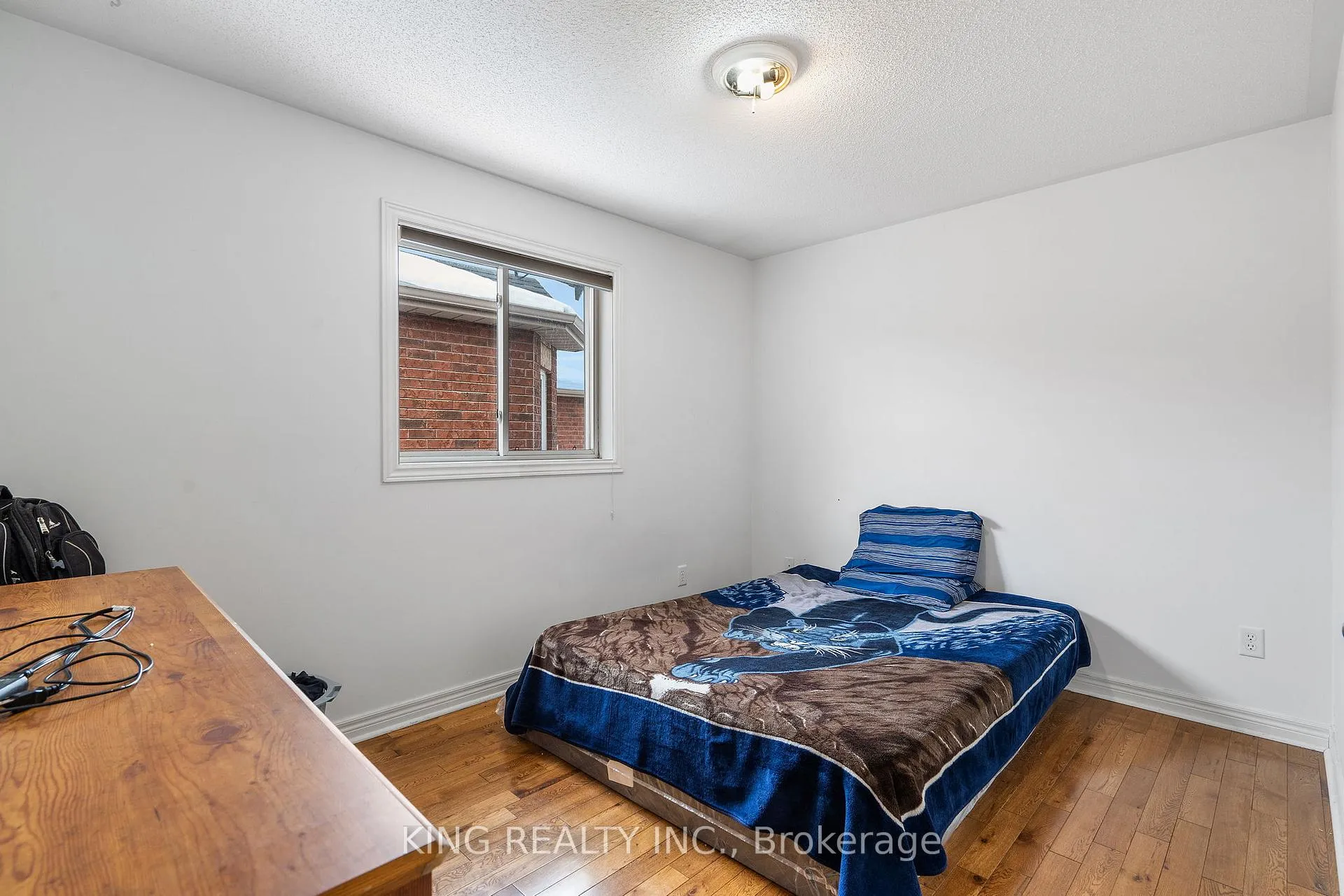 Photo 10 of 5 Danielle Crescent, Barrie, Painswick South — HOMEH