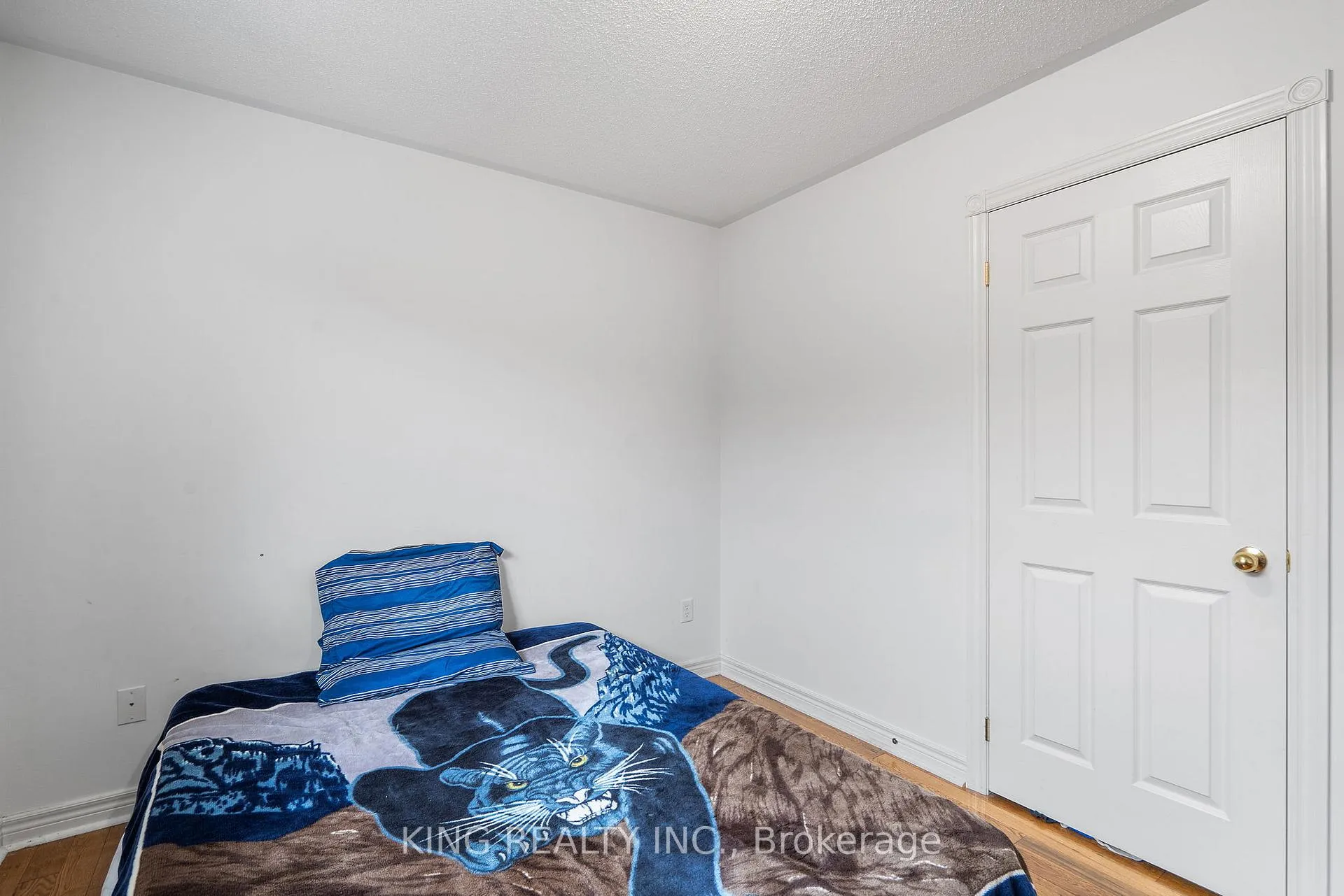 Photo 11 of 5 Danielle Crescent, Barrie, Painswick South — HOMEH