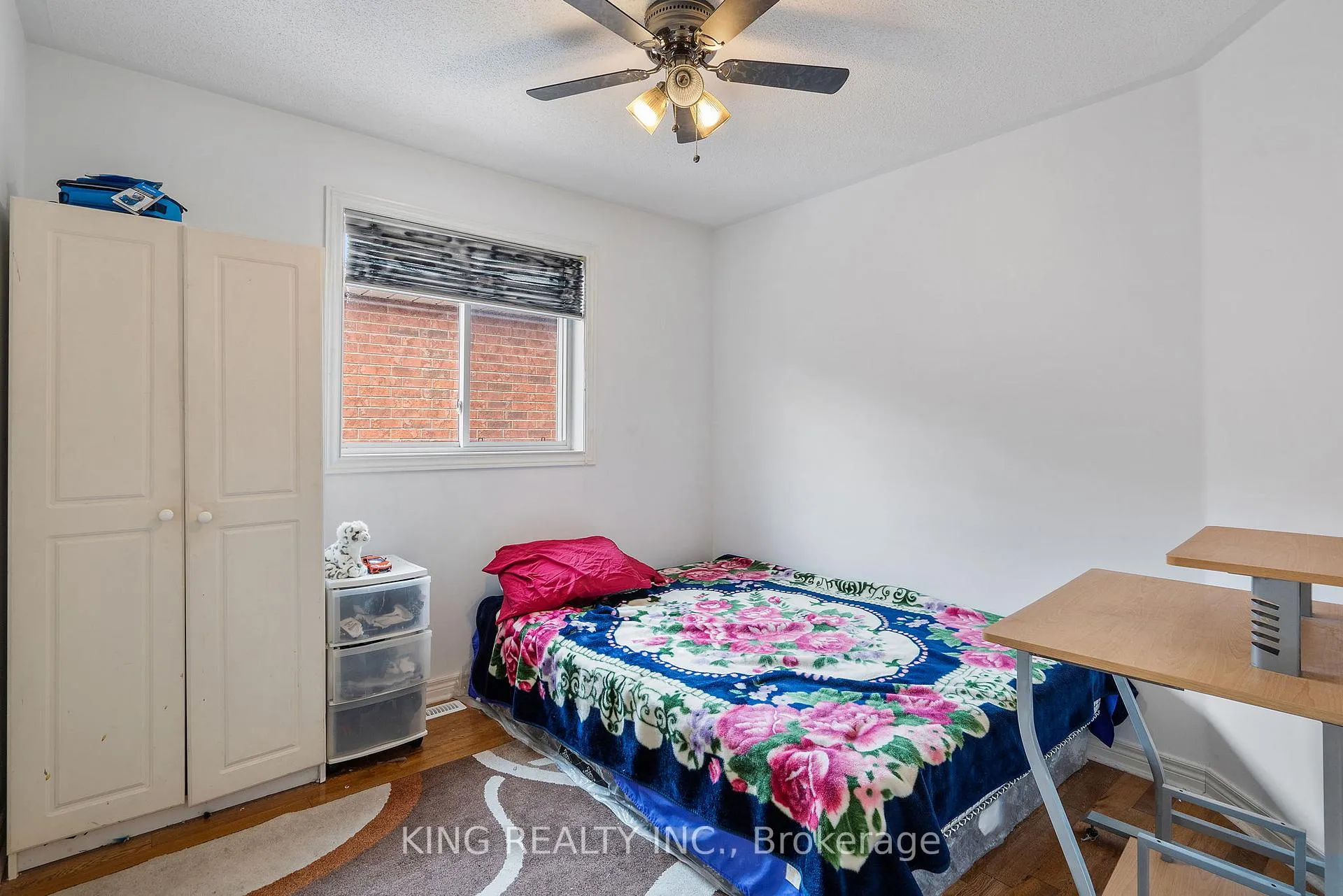 Photo 12 of 5 Danielle Crescent, Barrie, Painswick South — HOMEH