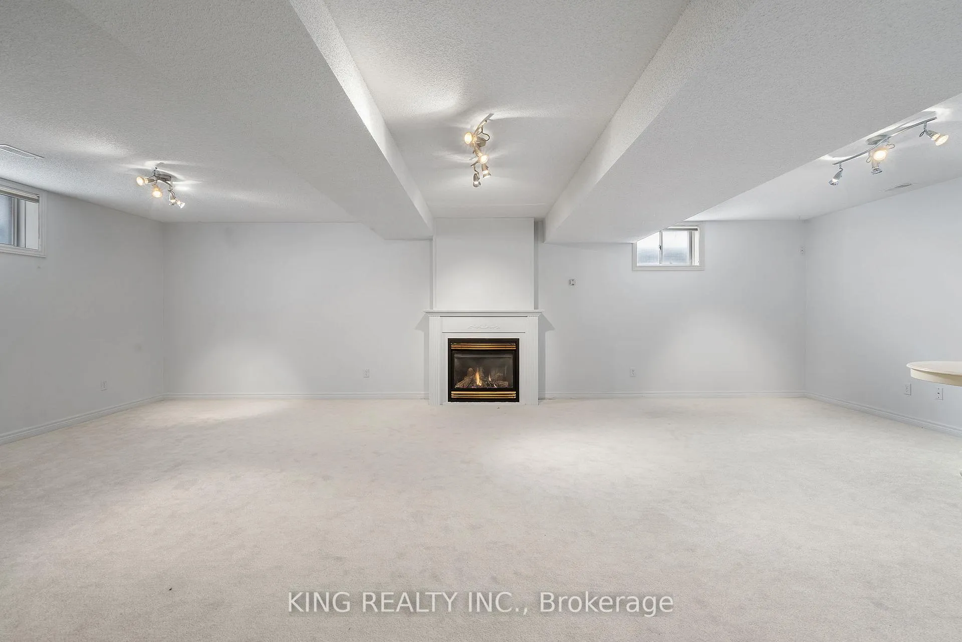 Photo 24 of 5 Danielle Crescent, Barrie, Painswick South — HOMEH