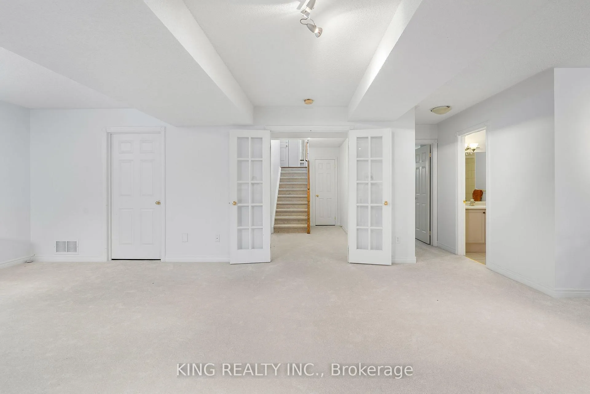 Photo 26 of 5 Danielle Crescent, Barrie, Painswick South — HOMEH