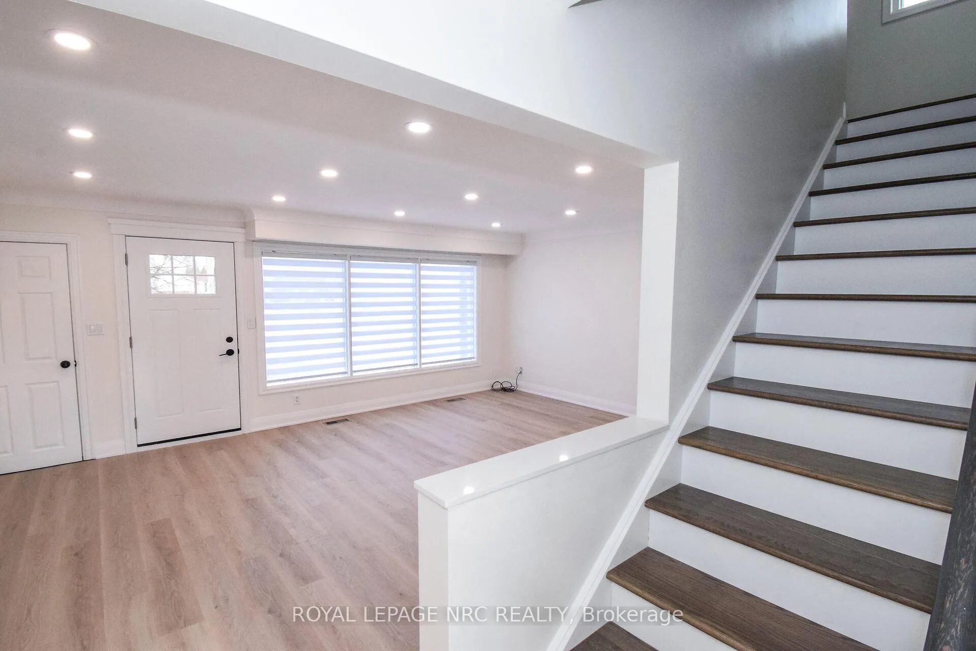 Photo 14 of 256 Scott Street, St. Catharines, Fairview — HOMEH
