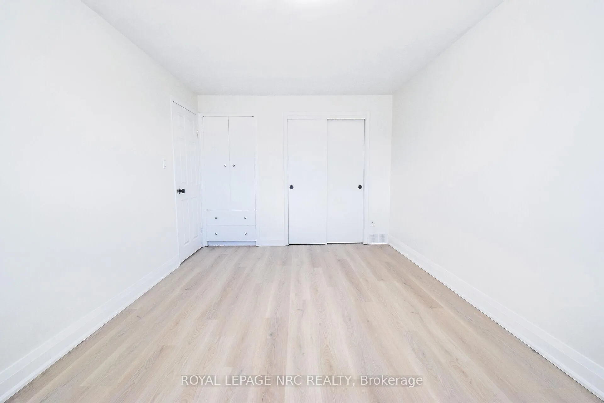 Photo 16 of 256 Scott Street, St. Catharines, Fairview — HOMEH
