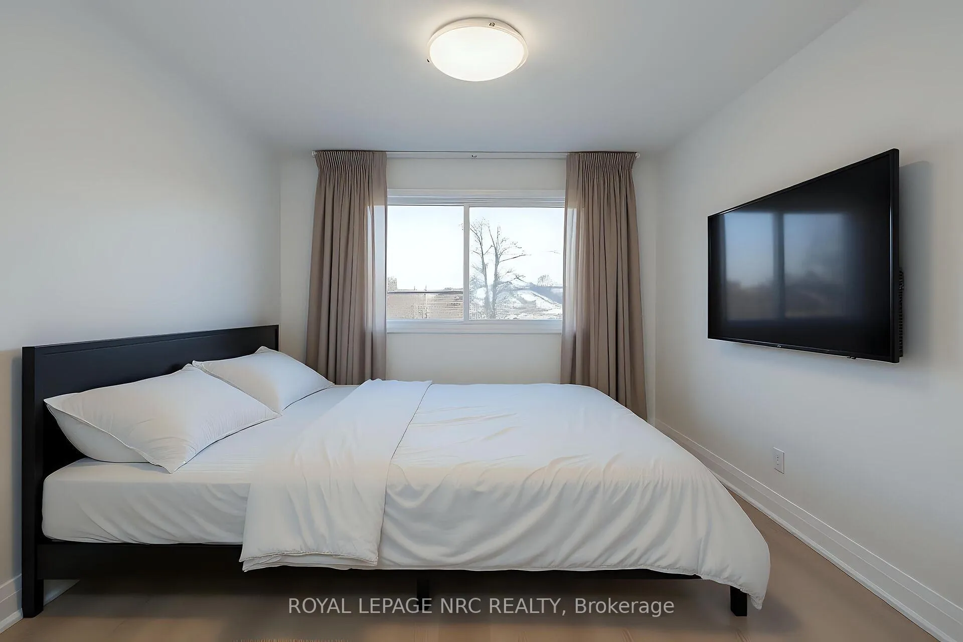 Photo 17 of 256 Scott Street, St. Catharines, Fairview — HOMEH