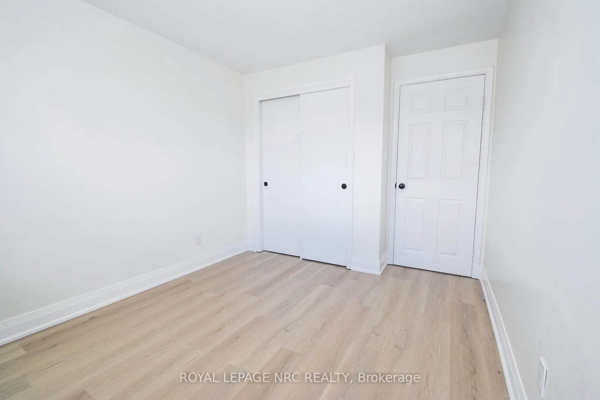 Photo 19 of 256 Scott Street, St. Catharines, Fairview — HOMEH