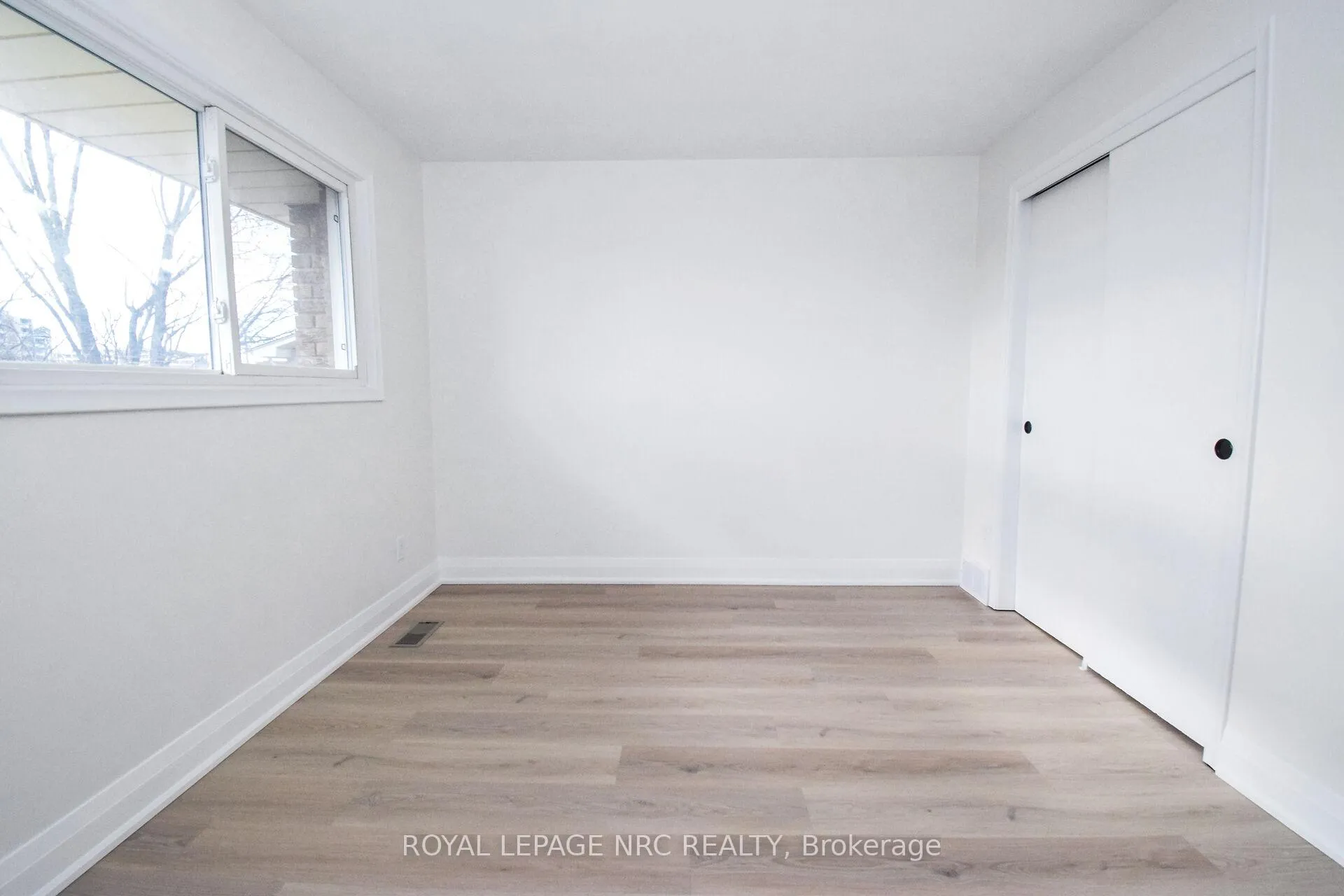 Photo 21 of 256 Scott Street, St. Catharines, Fairview — HOMEH