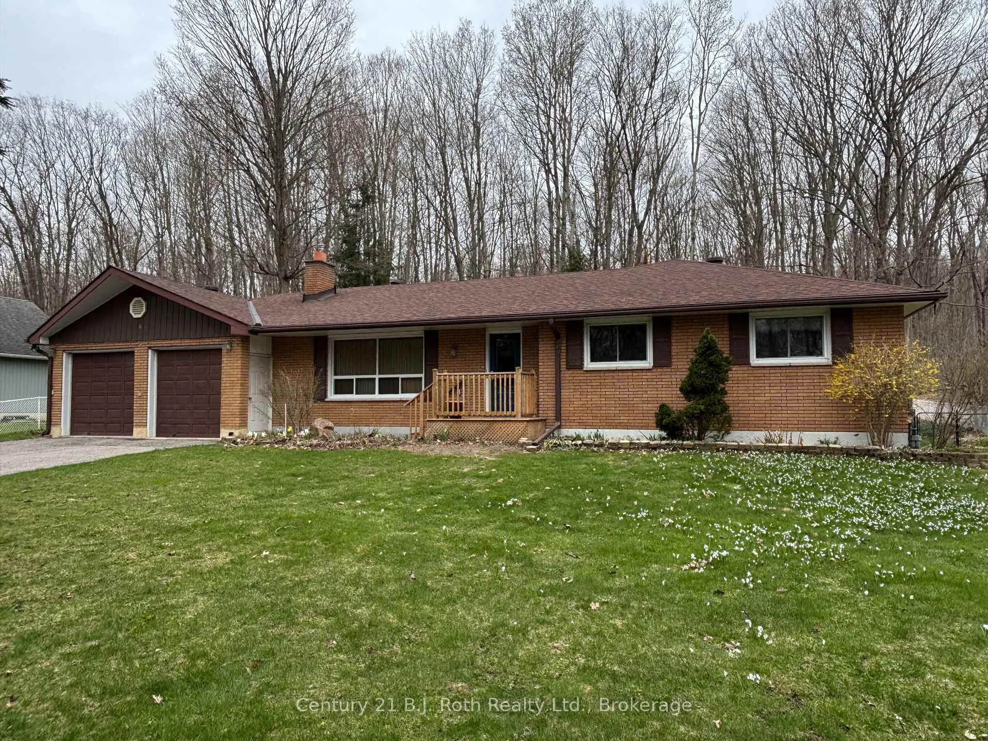 Photo 1 of 864 Midland Point Road, Midland — HOMEH