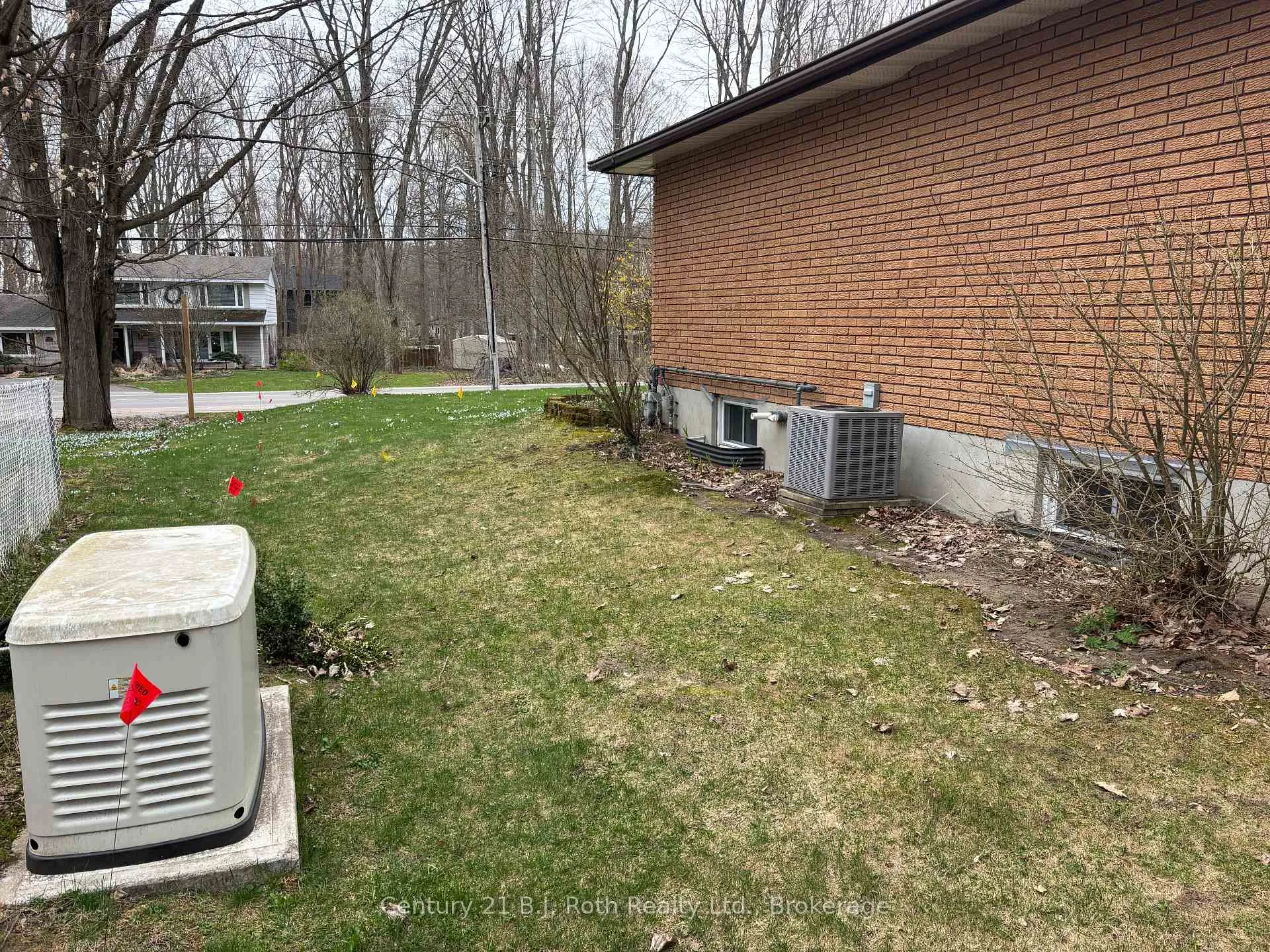 Photo 22 of 864 Midland Point Road, Midland — HOMEH
