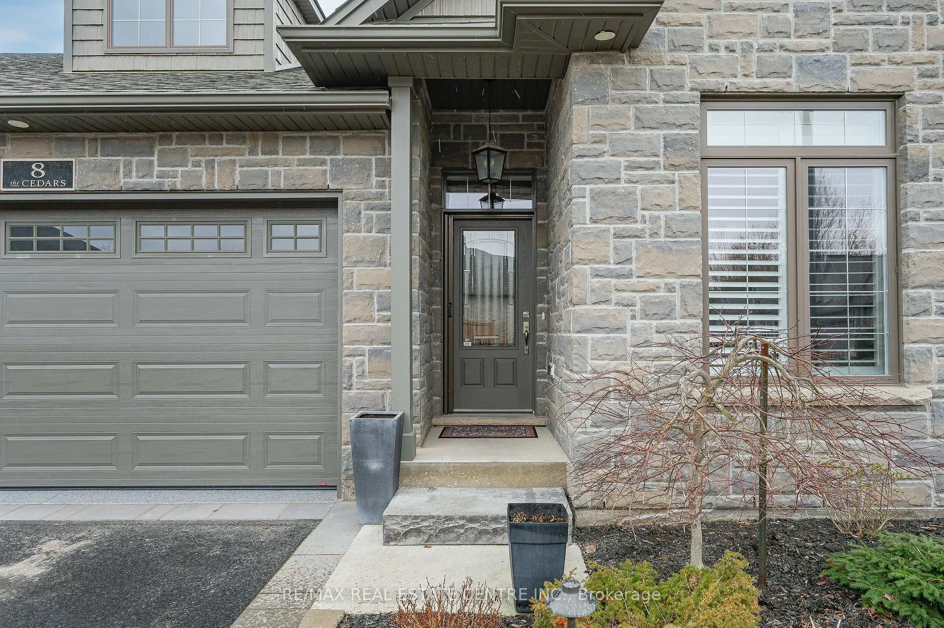 Photo 4 of Unit 8, 59 Cedar Street, Brant, Paris — HOMEH