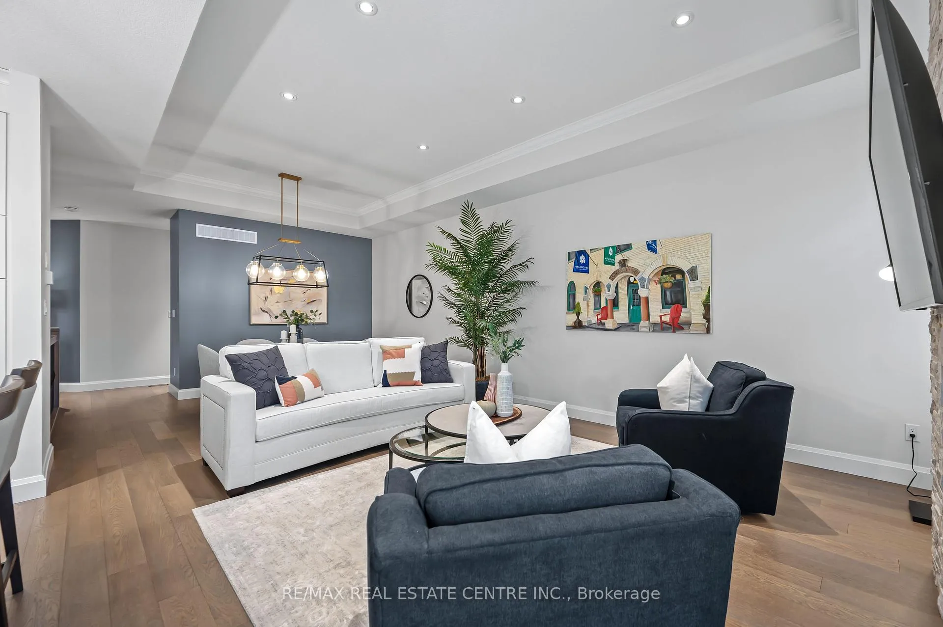 Photo 10 of Unit 8, 59 Cedar Street, Brant, Paris — HOMEH
