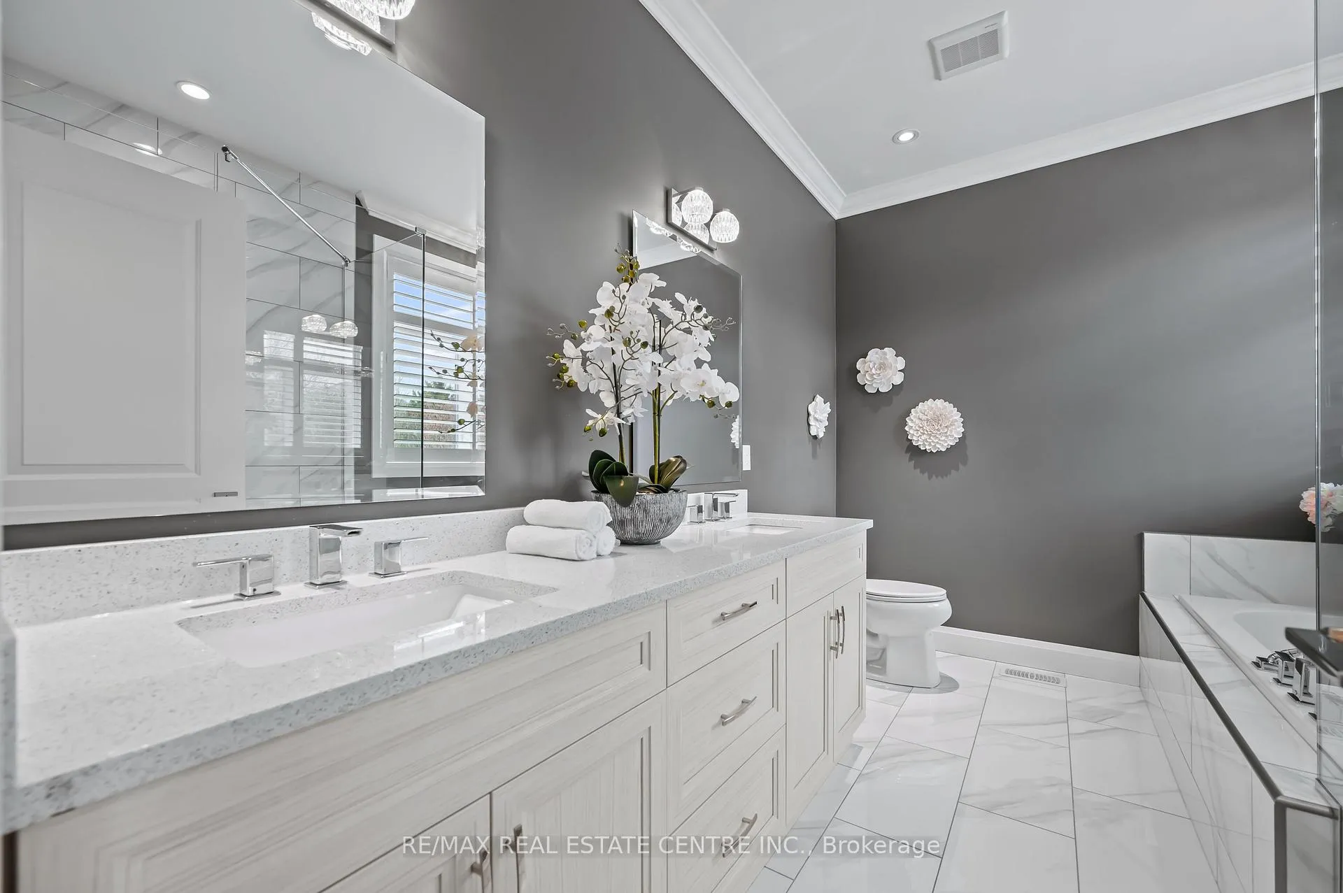 Photo 27 of Unit 8, 59 Cedar Street, Brant, Paris — HOMEH