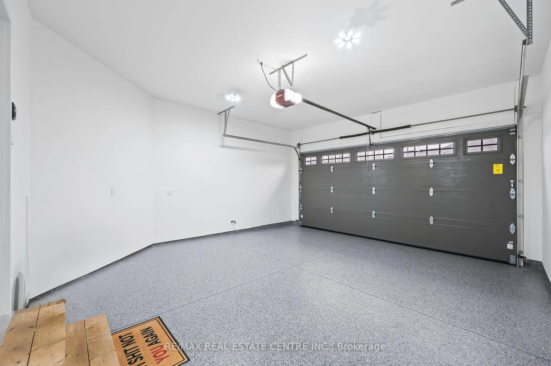 Photo 32 of Unit 8, 59 Cedar Street, Brant, Paris — HOMEH