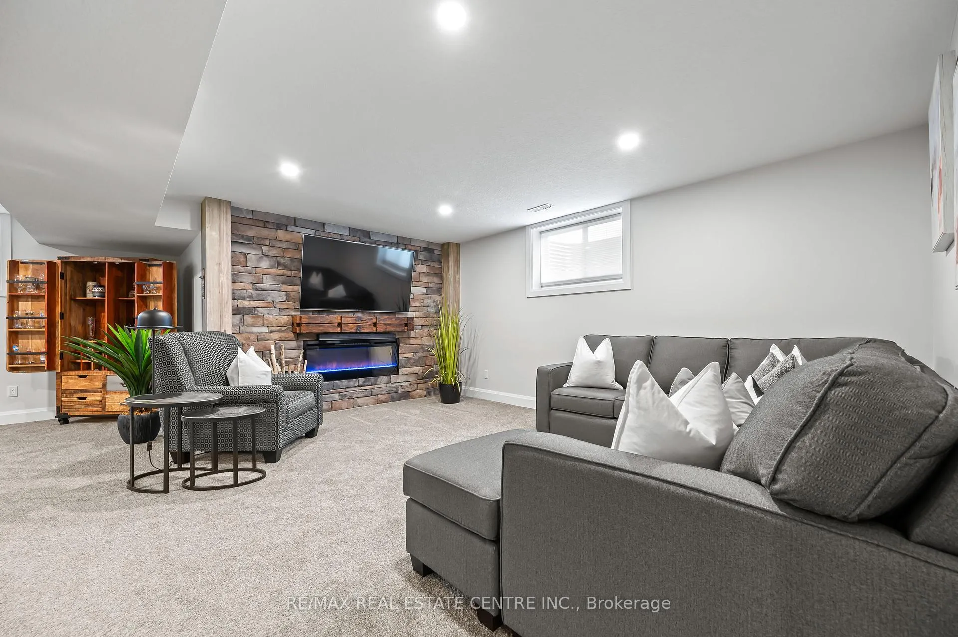 Photo 38 of Unit 8, 59 Cedar Street, Brant, Paris — HOMEH