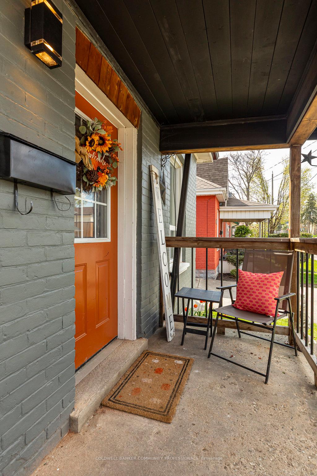 Photo 3 of 17 Edward Street, Brant, Brantford Twp — HOMEH