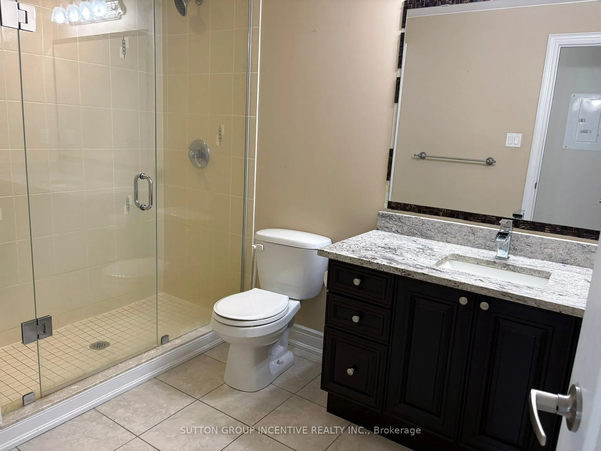 Photo 6 of 43 Ferndale Drive S, Barrie, Ardagh — HOMEH