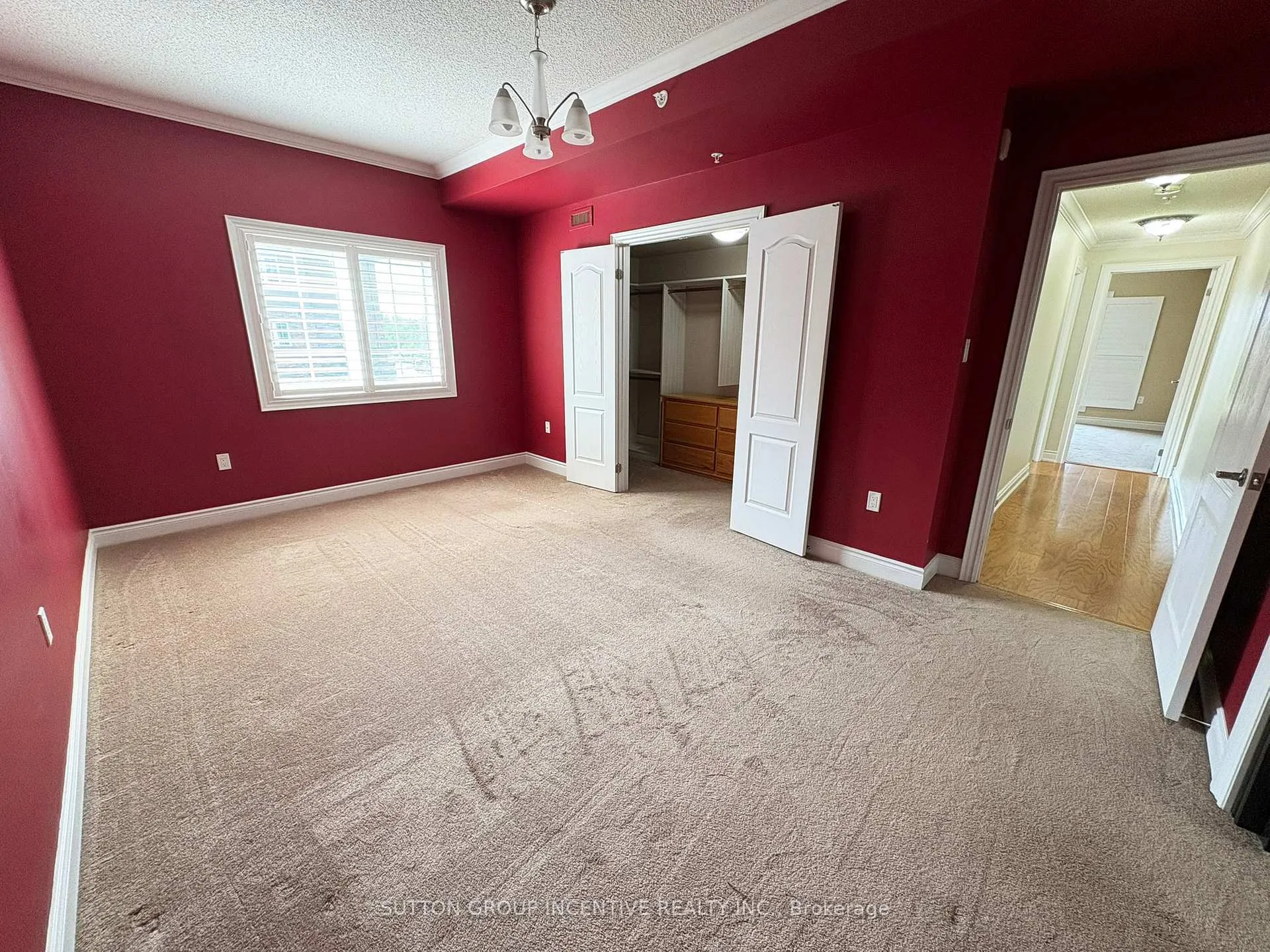 Photo 7 of 43 Ferndale Drive S, Barrie, Ardagh — HOMEH