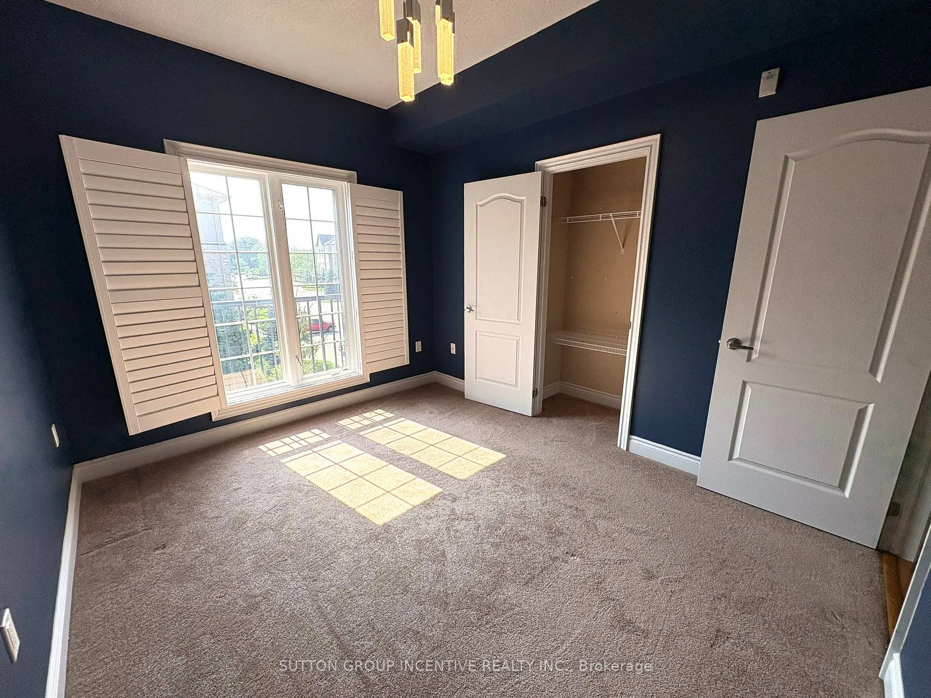 Photo 9 of 43 Ferndale Drive S, Barrie, Ardagh — HOMEH