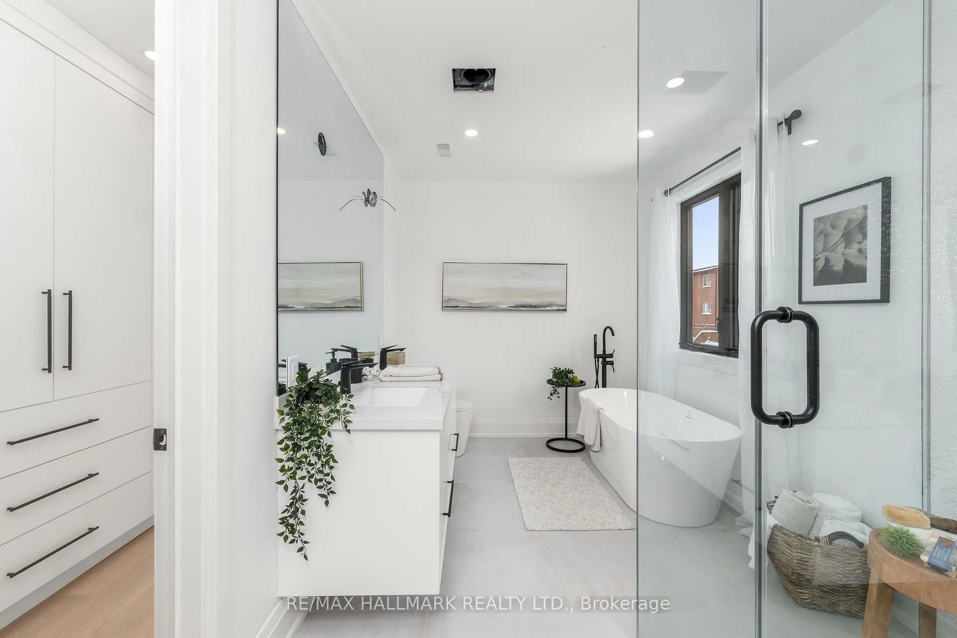 Photo 19 of 68 Rhodes Avenue, Toronto, Greenwood-Coxwell — HOMEH