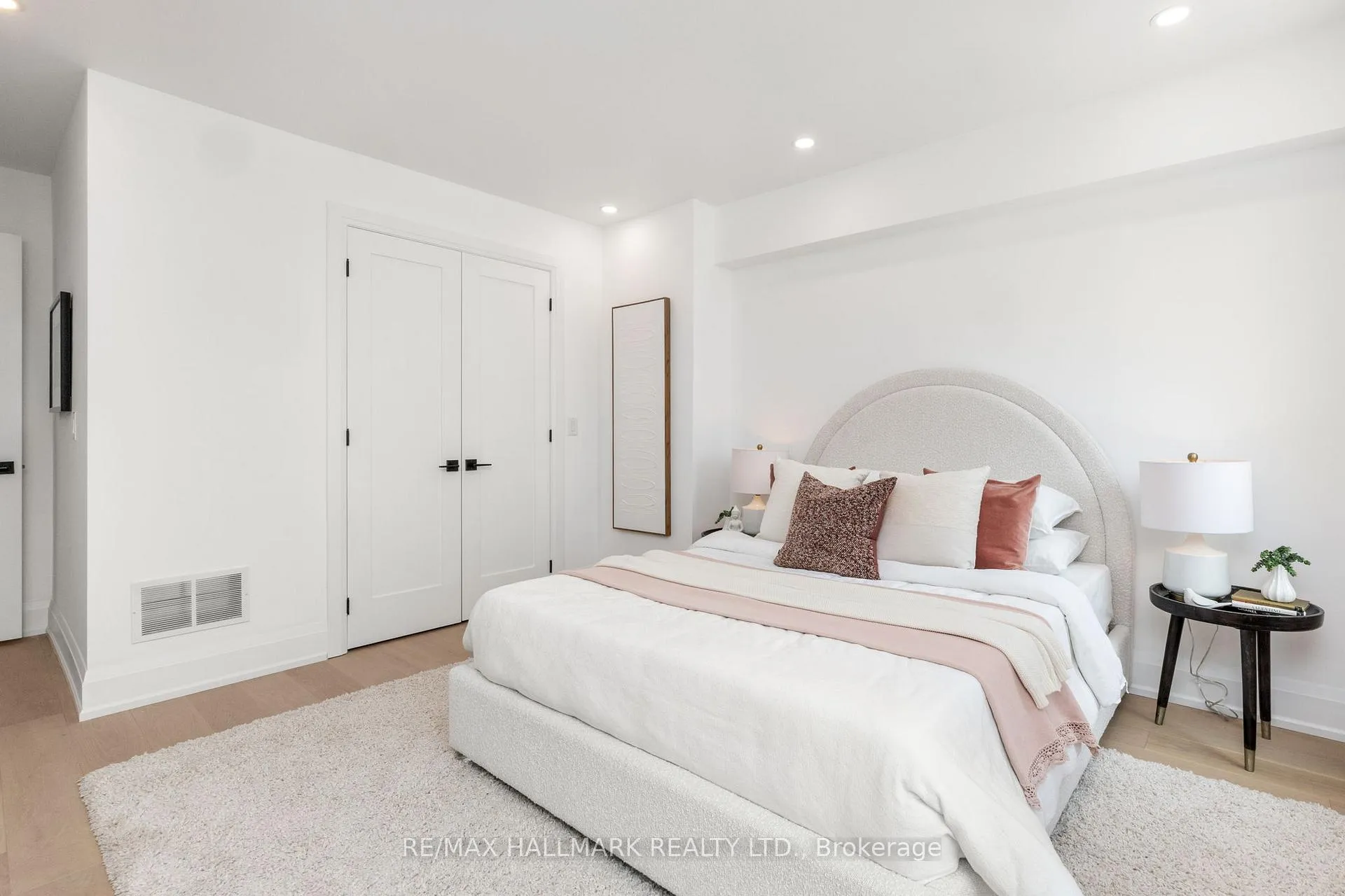 Photo 23 of 68 Rhodes Avenue, Toronto, Greenwood-Coxwell — HOMEH