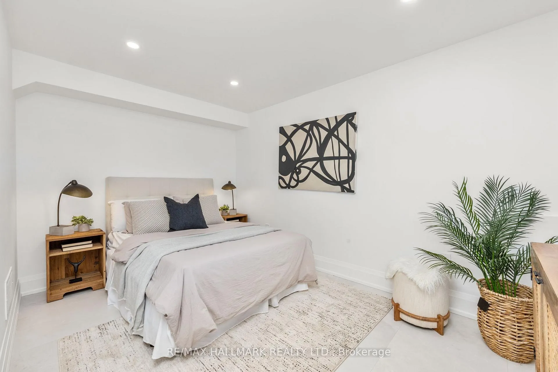 Photo 38 of 68 Rhodes Avenue, Toronto, Greenwood-Coxwell — HOMEH