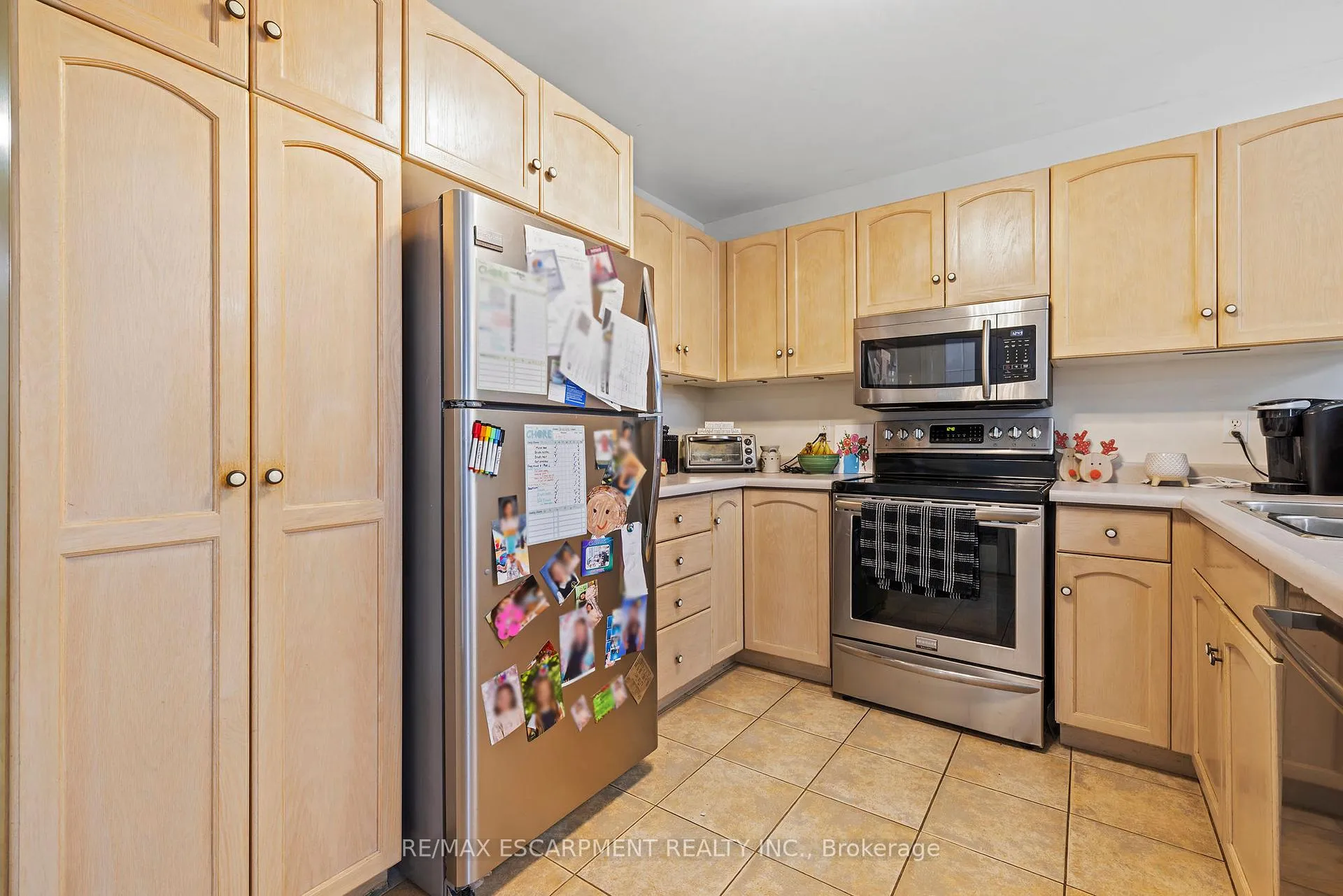 Photo 9 of 76 Redfern Avenue, Hamilton, Mountview — HOMEH