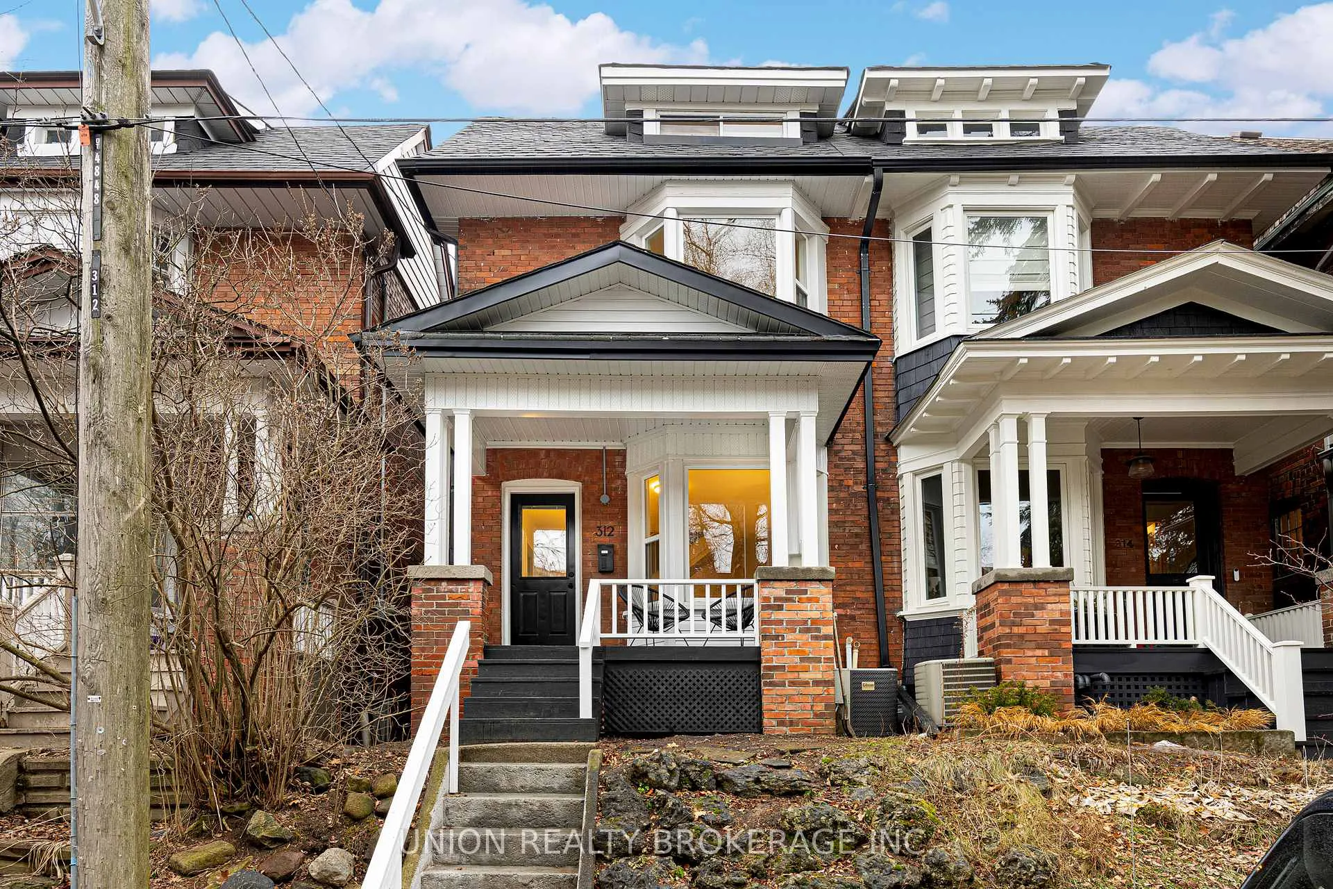 Photo 1 of 312 Willow Avenue, Toronto, The Beaches — HOMEH