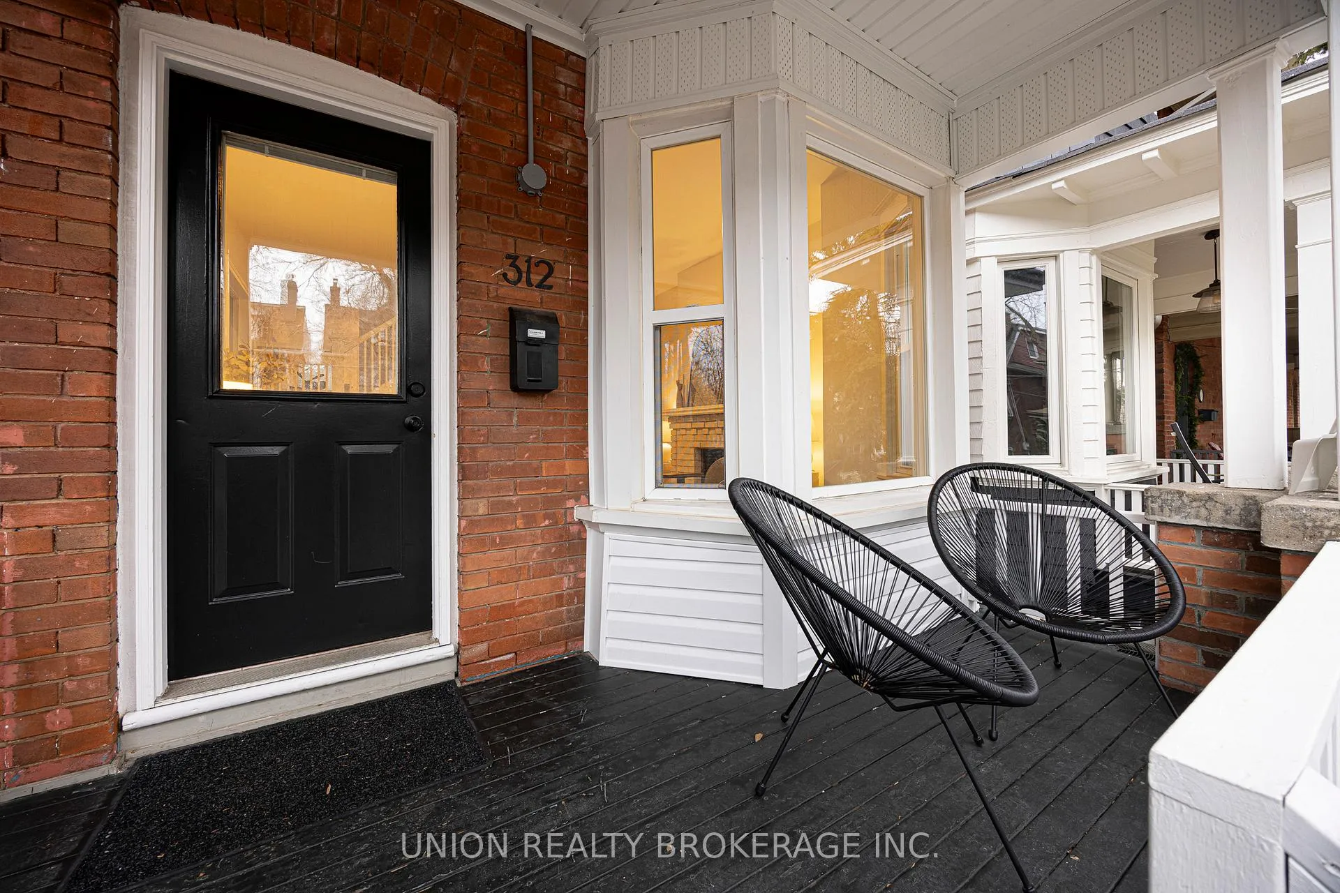 Photo 3 of 312 Willow Avenue, Toronto, The Beaches — HOMEH