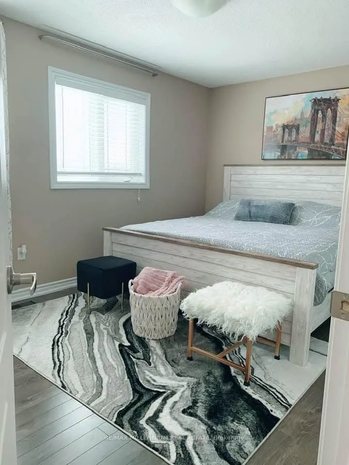 Photo 5 of 60 Southwoods Crescent, Barrie, Holly — HOMEH