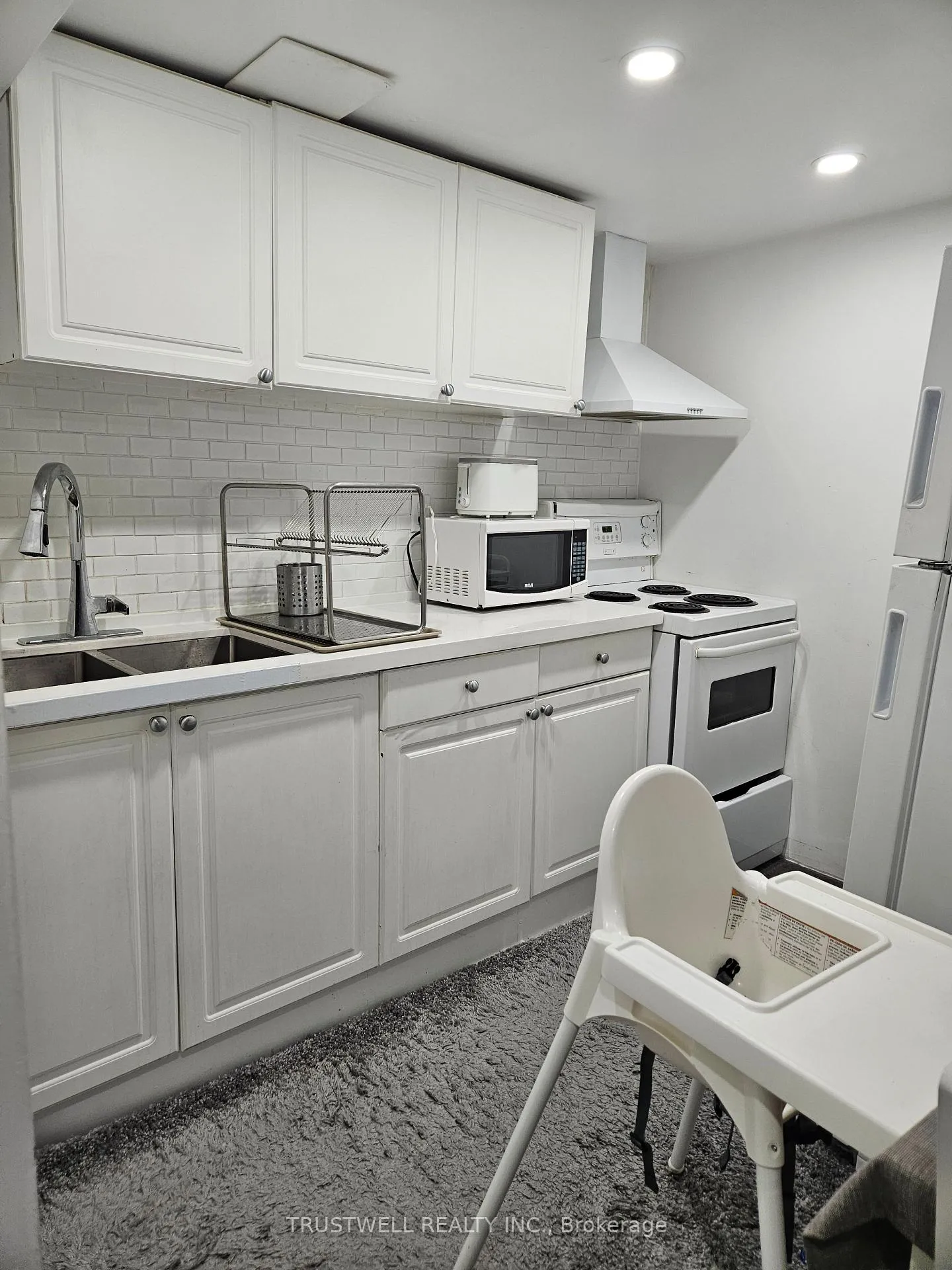 Photo 4 of Unit Bsmt, 37 Woodward Crescent, Ajax, Central — HOMEH