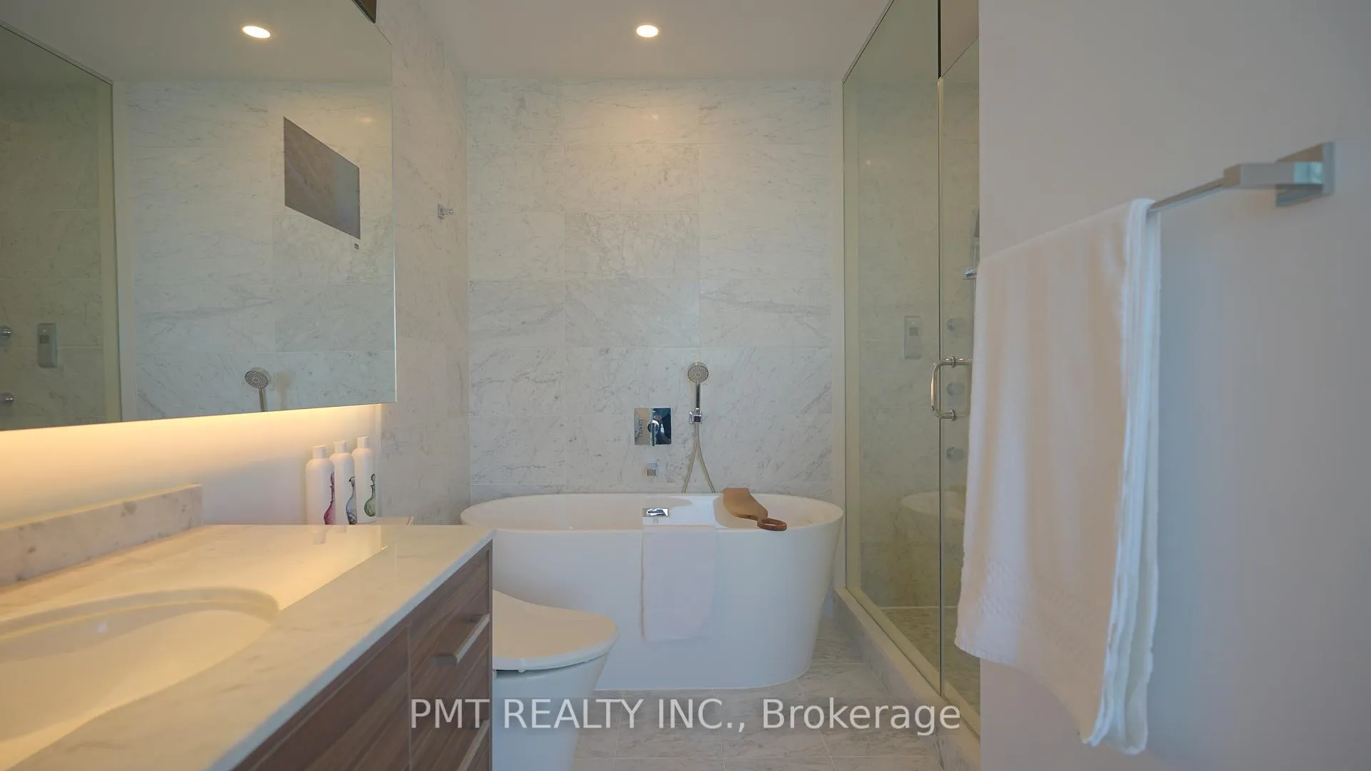 Photo 19 of Unit 5102, 488 University Avenue, Toronto, Kensington-Chinatown — HOMEH